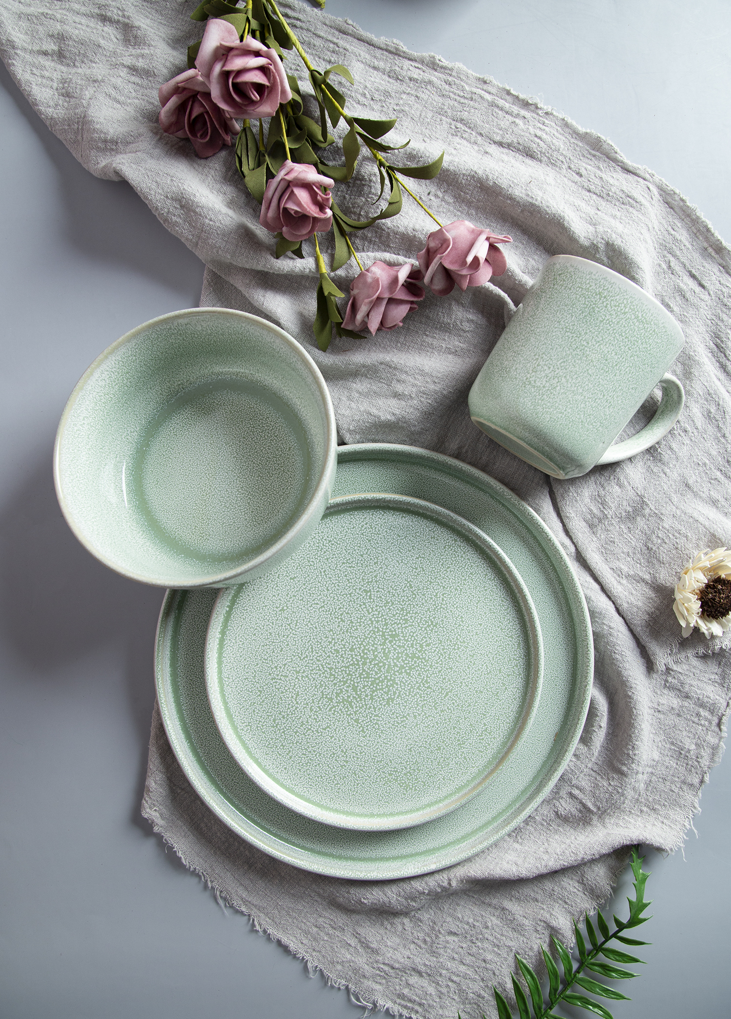 CHANGSHA HAPPY GO Pastel Speckle Reactive Stoneware |happygodinnerware.com