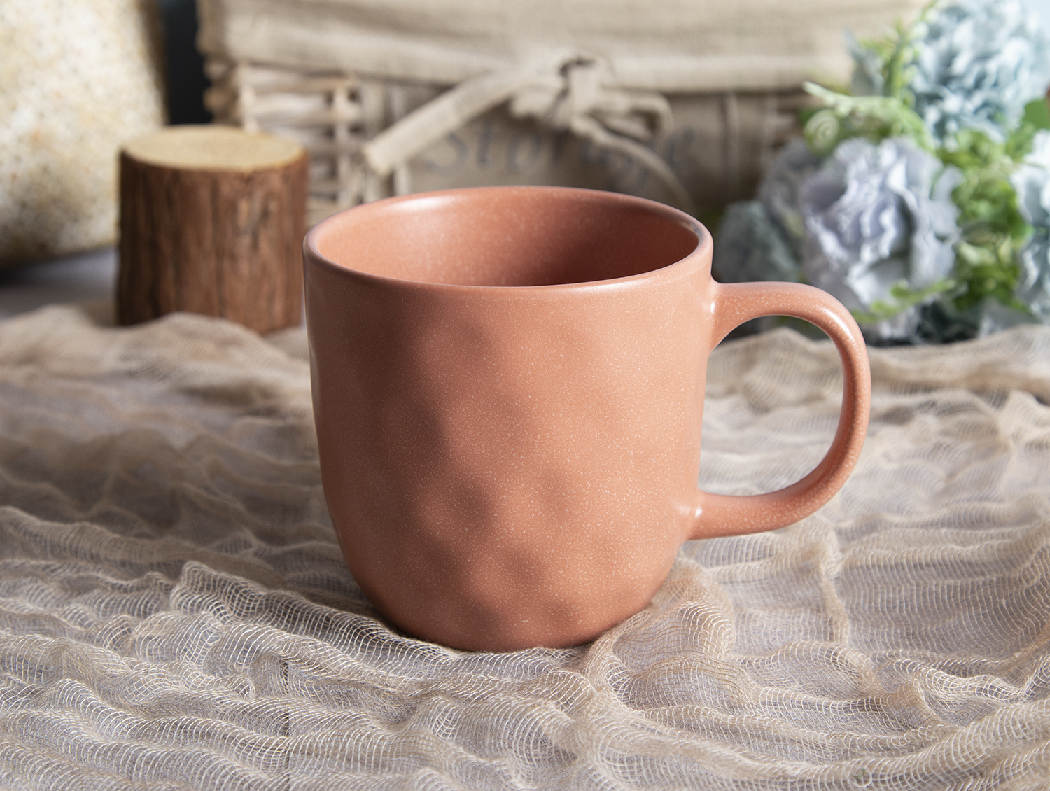CHANGSHA HAPPY GO 8-Color Embossed Glaze Stoneware Dinnerware Collection |happygodinnerware.com