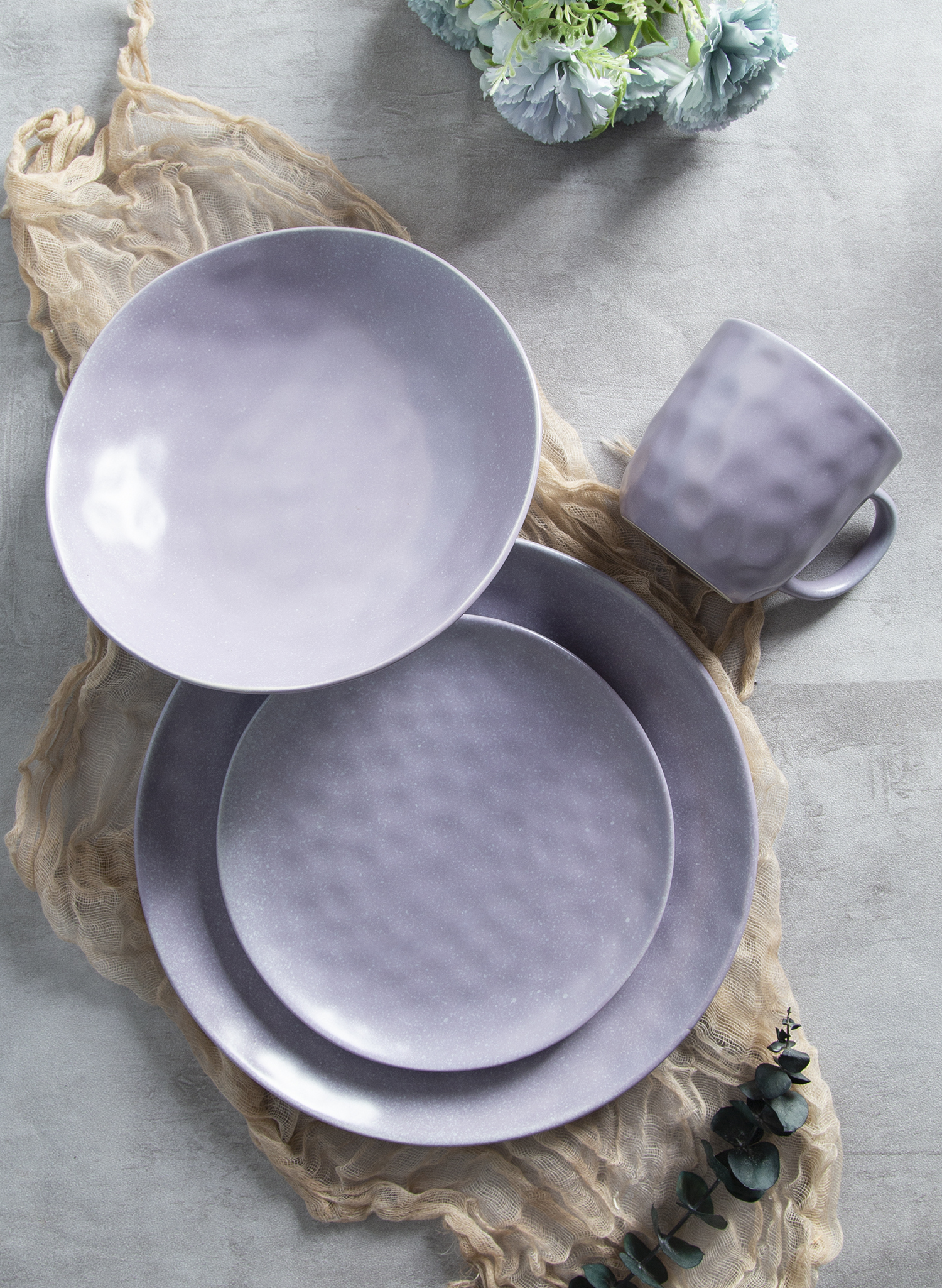 CHANGSHA HAPPY GO 8-Color Embossed Glaze Stoneware Dinnerware Collection |happygodinnerware.com
