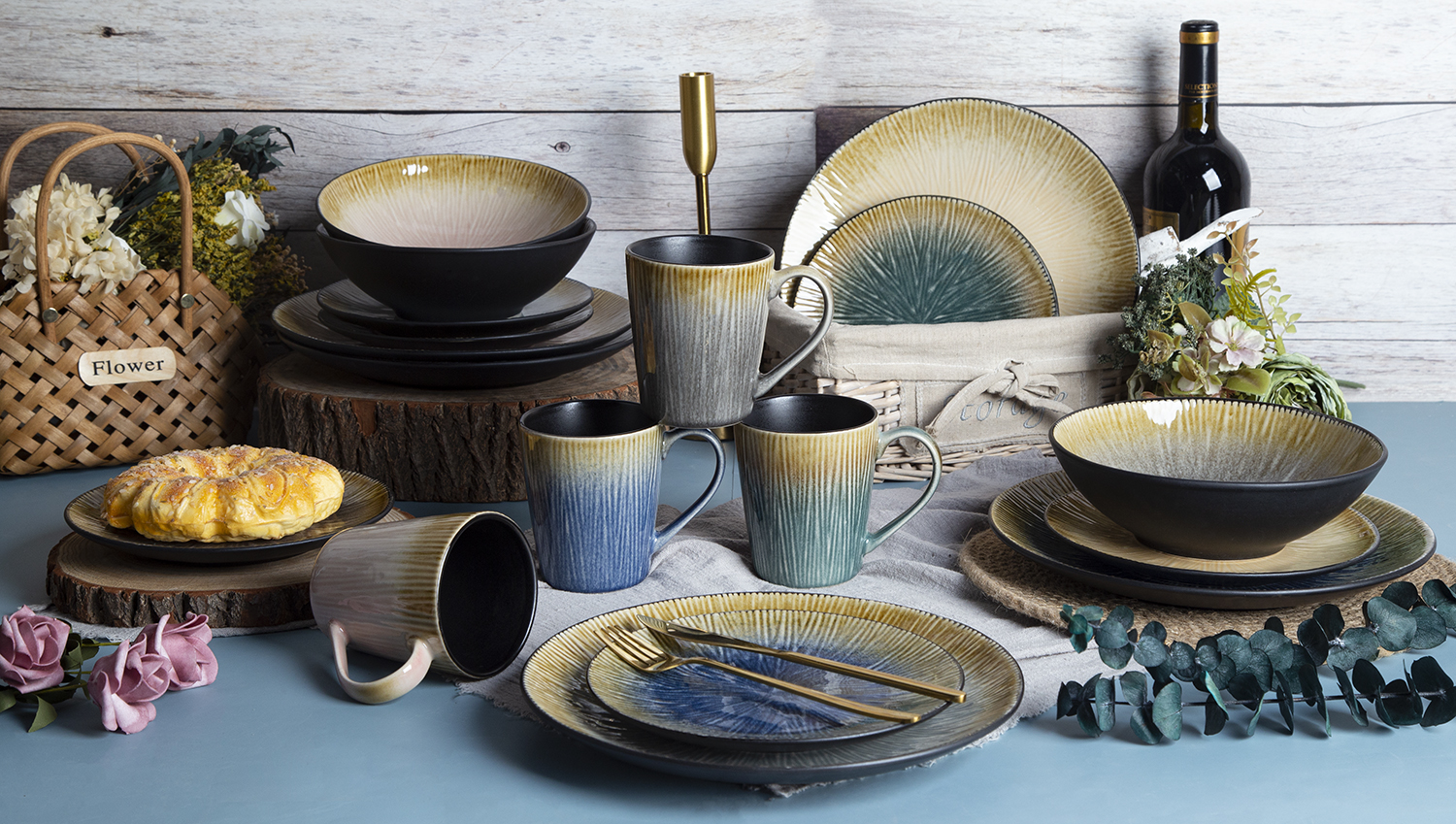 CHANGSHA HAPPY GO Contemporary Reactive Glaze Stoneware Dinner Set with Ombre Shading in Earth and Charcoal Tones |happygodinnerware.com