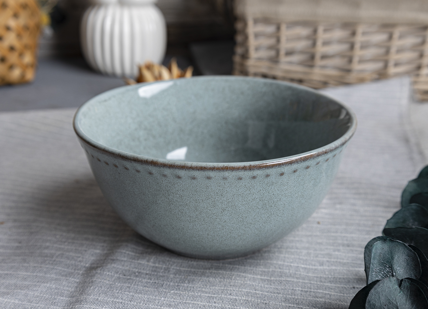 CHANGSHA HAPPY GO  Rustic Reactive Glaze Stoneware Assorted Dinner Set with Earthy Hand-Finished Accents and Natural Tones |happygodinnerware.com