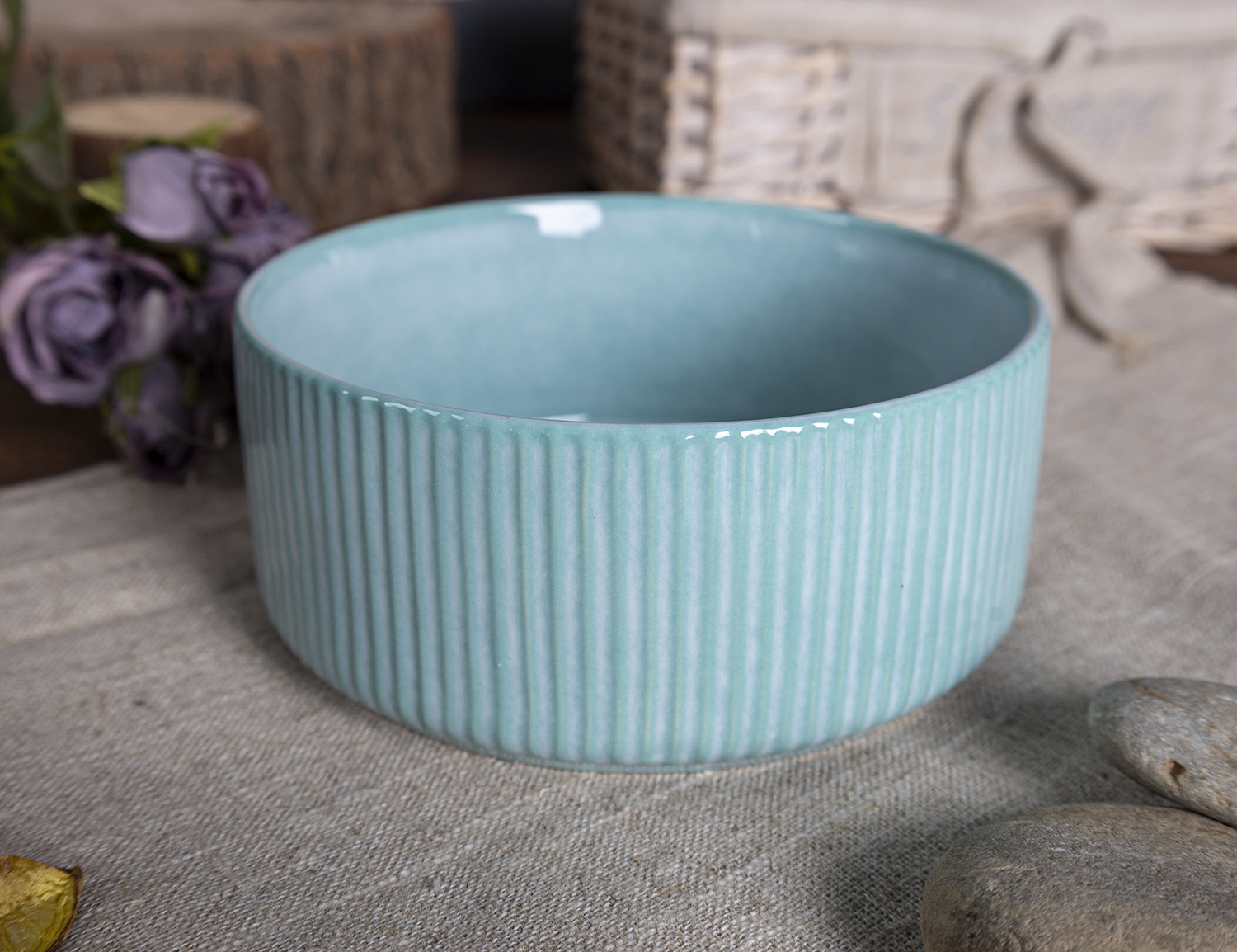 CHANGSHA HAPPY GO  Vintage-Inspired Reactive Glaze Stoneware Dinner Set in Sage Green and Cinnamon with Layered Earthy Tones |happygodinnerware.com