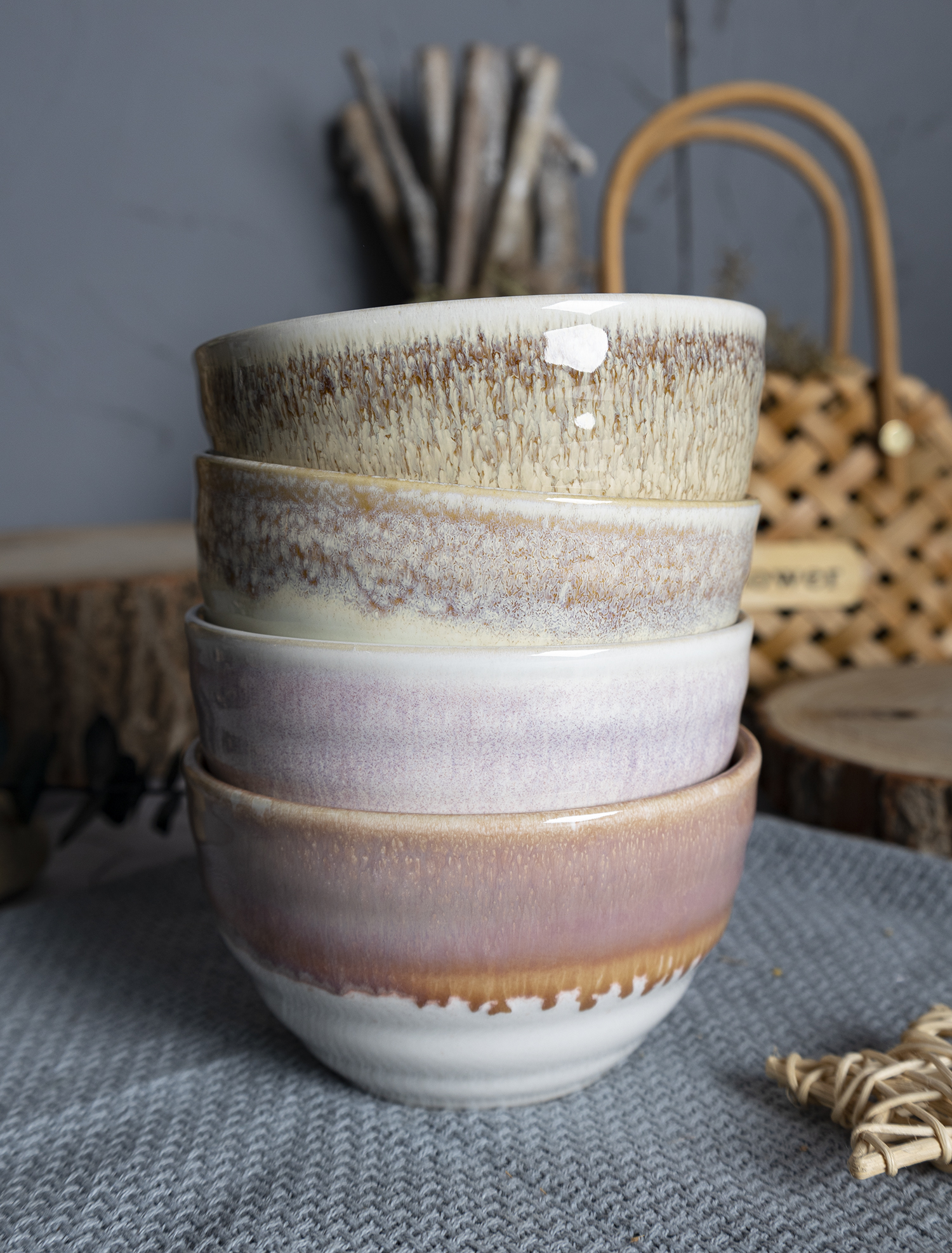 CHANGSHA HAPPY GO  Elegant Reactive Glaze Stoneware Dinnerware Set in Misty Beige and Ocean Blue with Textured Finish |Dopamine Series Ceramics  |Dopamine Series Ceramics  |happygodinnerware.com
