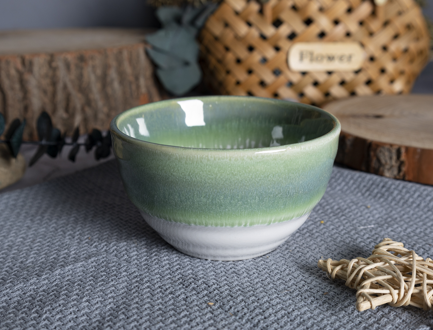 CHANGSHA HAPPY GO  Elegant Reactive Glaze Stoneware Dinnerware Set in Misty Beige and Ocean Blue with Textured Finish |Dopamine Series Ceramics  |Dopamine Series Ceramics  |happygodinnerware.com