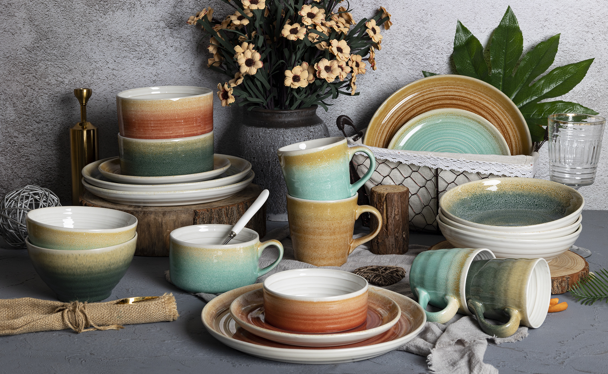 CHANGSHA HAPPY GO Dual Tone Stone-Effect Reactive Glaze Stoneware Tableware Set in Mustard Yellow and Ocean Blue |Dopamine Series Ceramics  |happygodinnerware.com