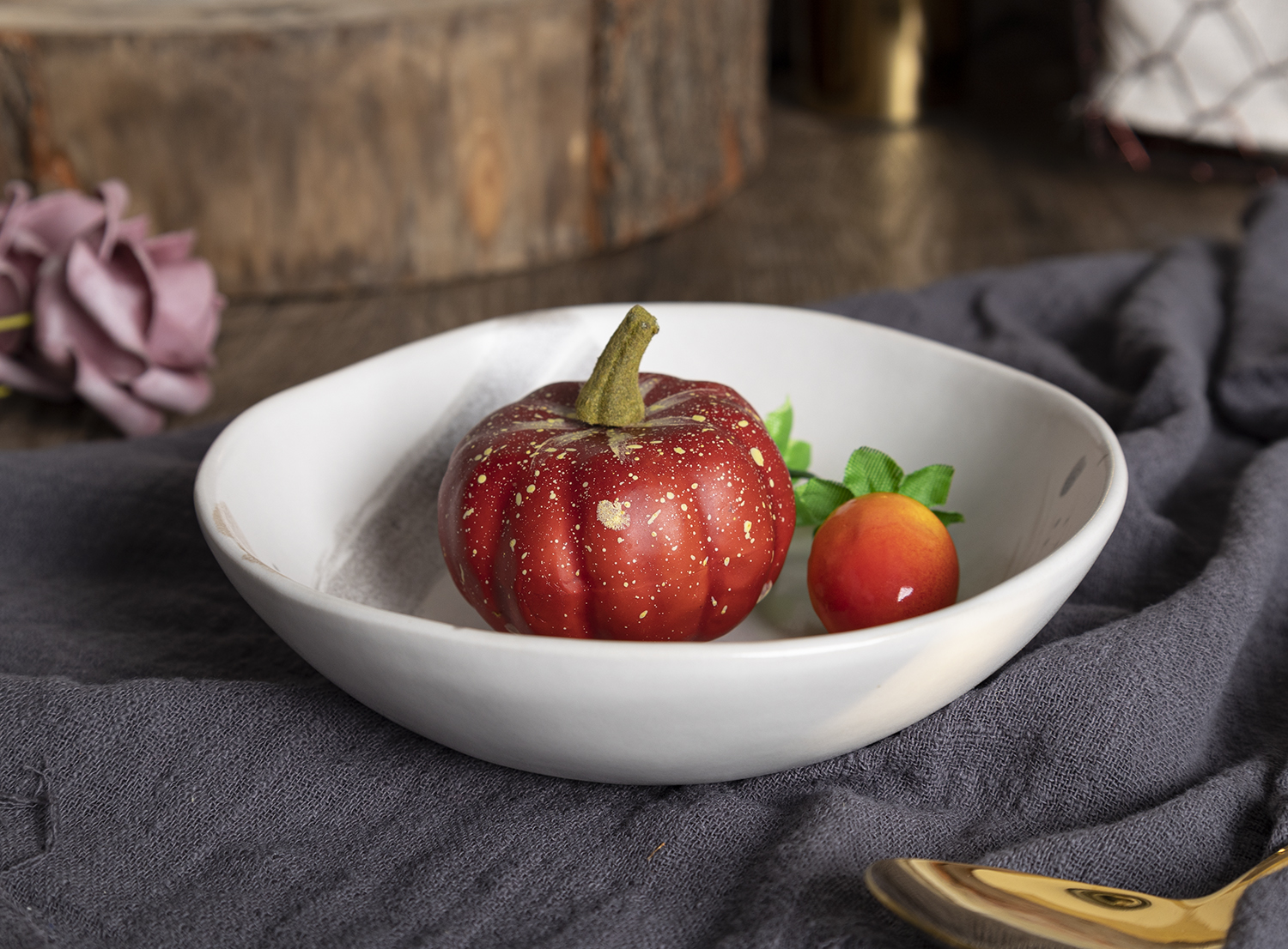 CHANGSHA HAPPY GO Contemporary Gray-Blue Matte Reactive Glaze Stoneware Dinner Set with Subtle Natural Texture |happygodinnerware.com