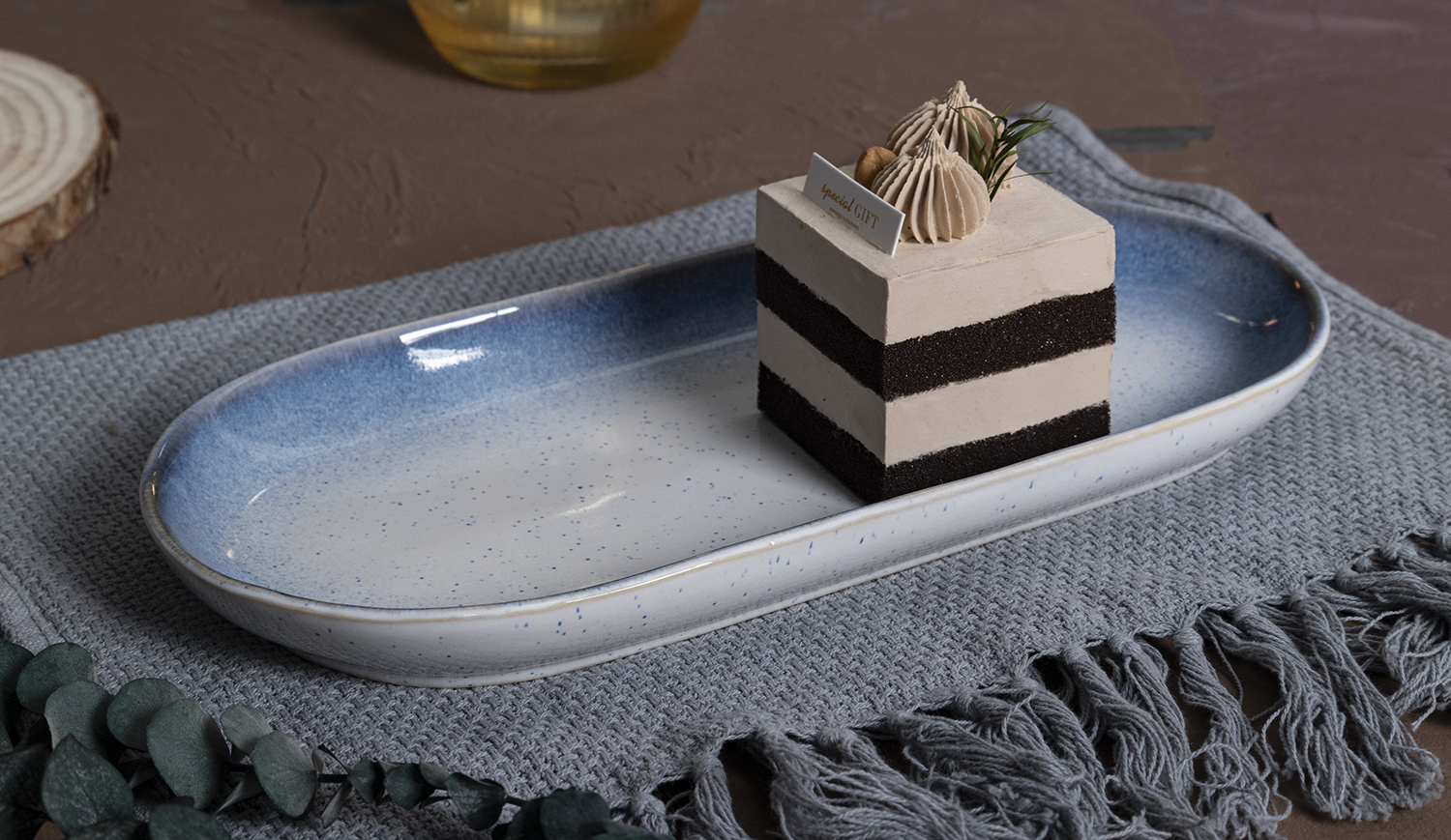 CHANGSHA HAPPY GO Reactive Glaze Hammered Stoneware Tea and Dinner Set with Ocean Blue Interior and Serving Tray |happygodinnerware.com