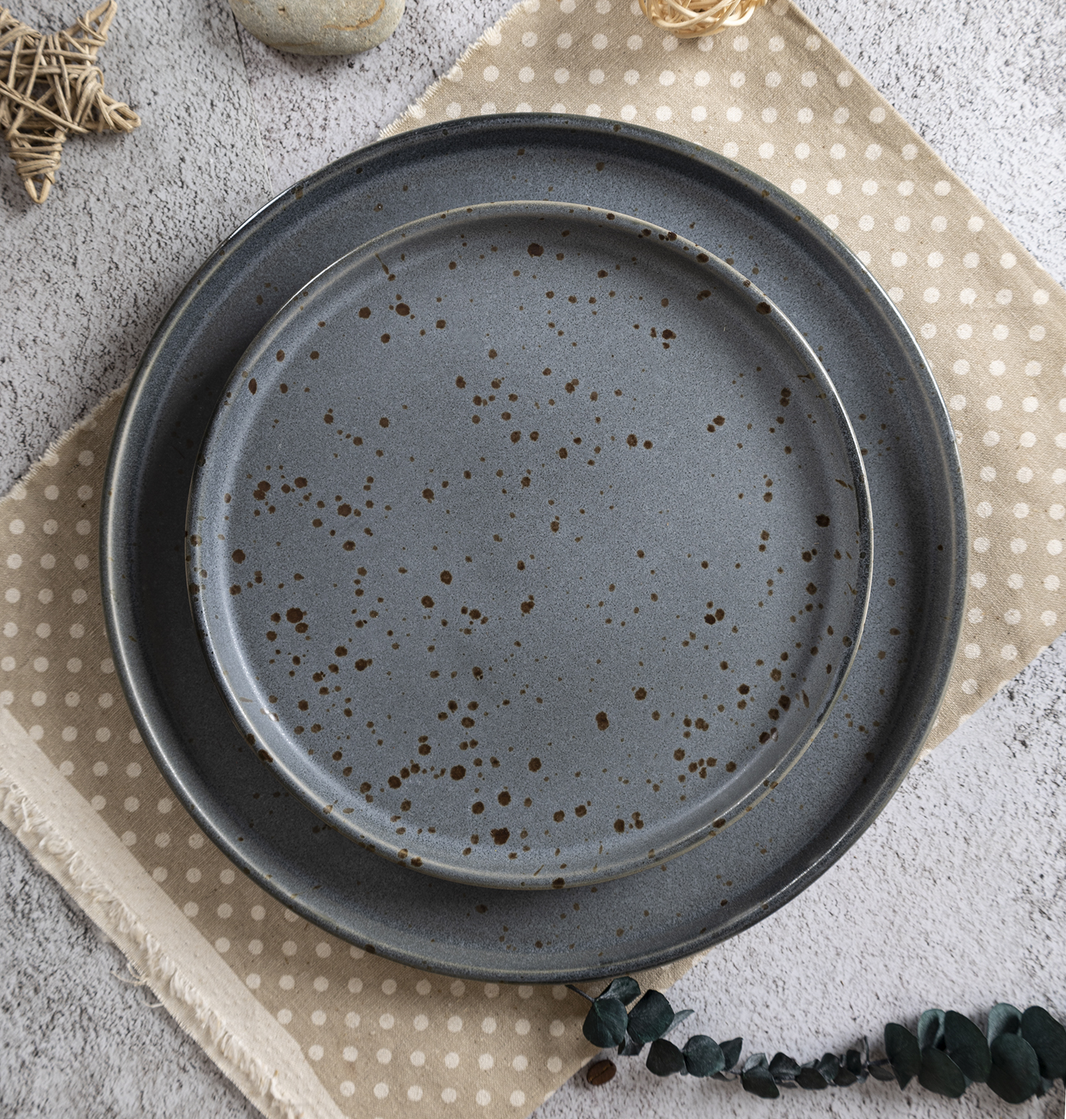 CHANGSHA HAPPY GO Rustic Earth-Tone Reactive Glaze Stoneware Dinner Set in Textured Matte Finish |happygodinnerware.com