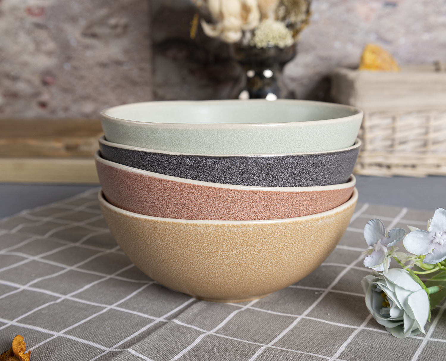 CHANGSHA HAPPY GO Nordic Rustic Reactive Glaze Stoneware Tableware Set with Speckled Matte Surface  |happygodinnerware.com