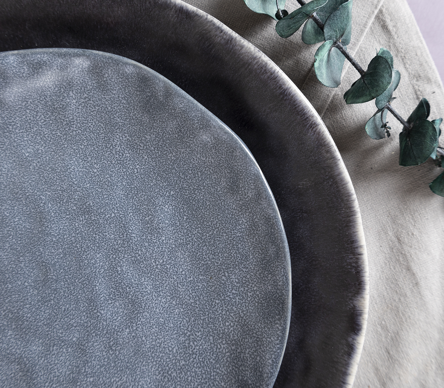 CHANGSHA HAPPY GO Minimalist Matte Reactive Glaze Stoneware Dinnerware Set in Muted Morandi Colors |happygodinnerware.com