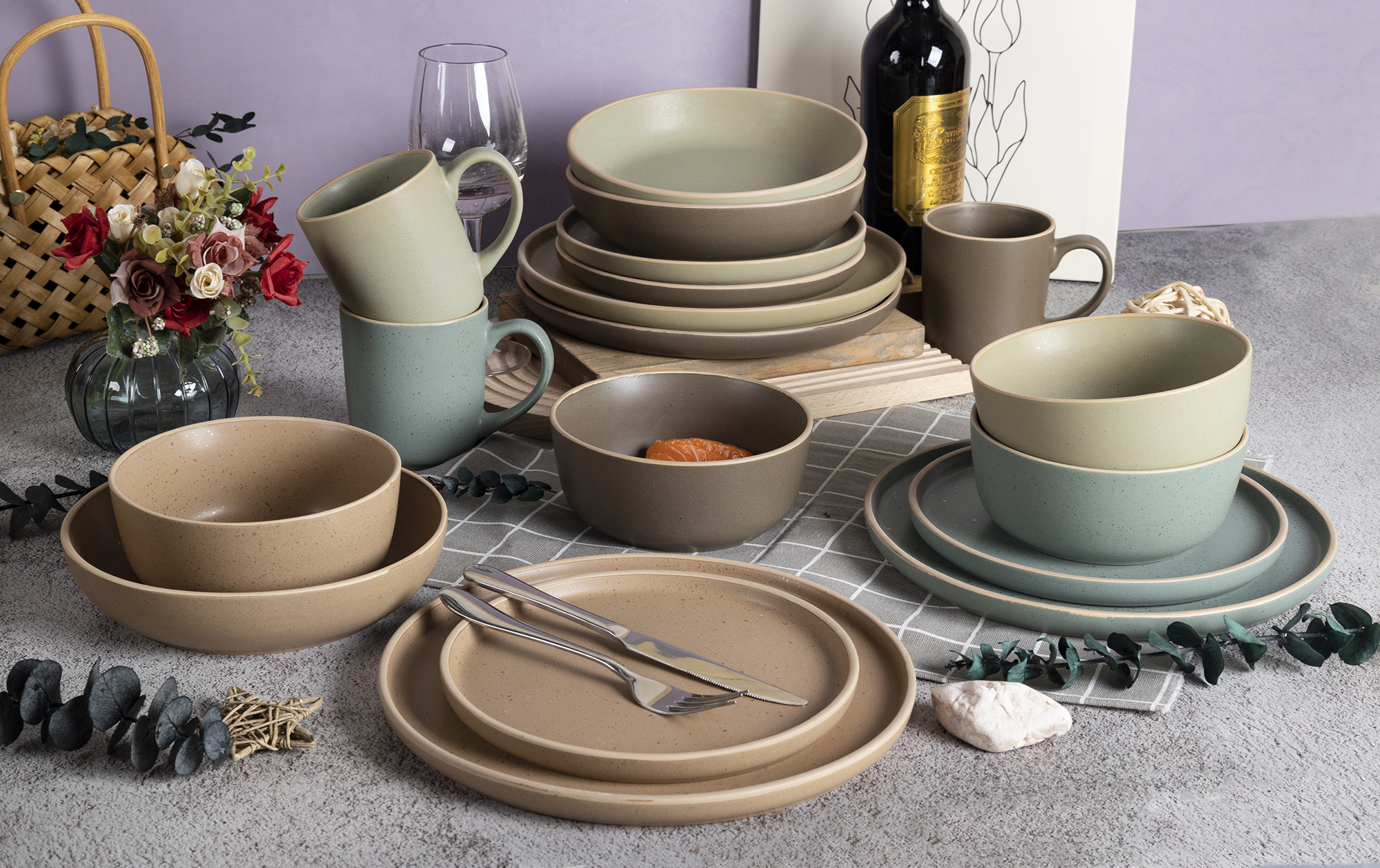 CHANGSHA HAPPY GO Vintage Style Reactive Glaze Stoneware Dinner Set in Warm Earth Tones  |happygodinnerware.com
