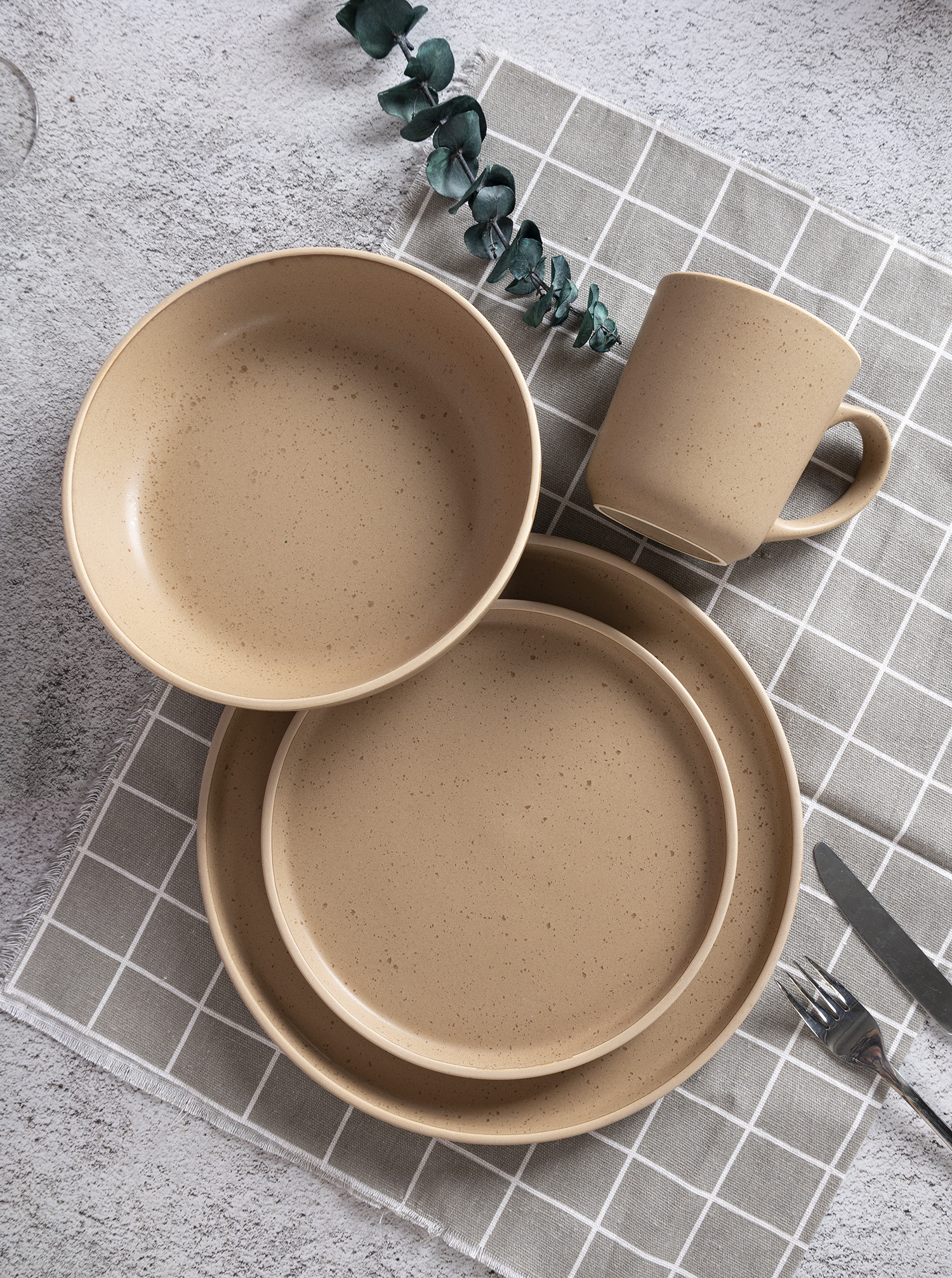 CHANGSHA HAPPY GO Vintage Style Reactive Glaze Stoneware Dinner Set in Warm Earth Tones  |happygodinnerware.com