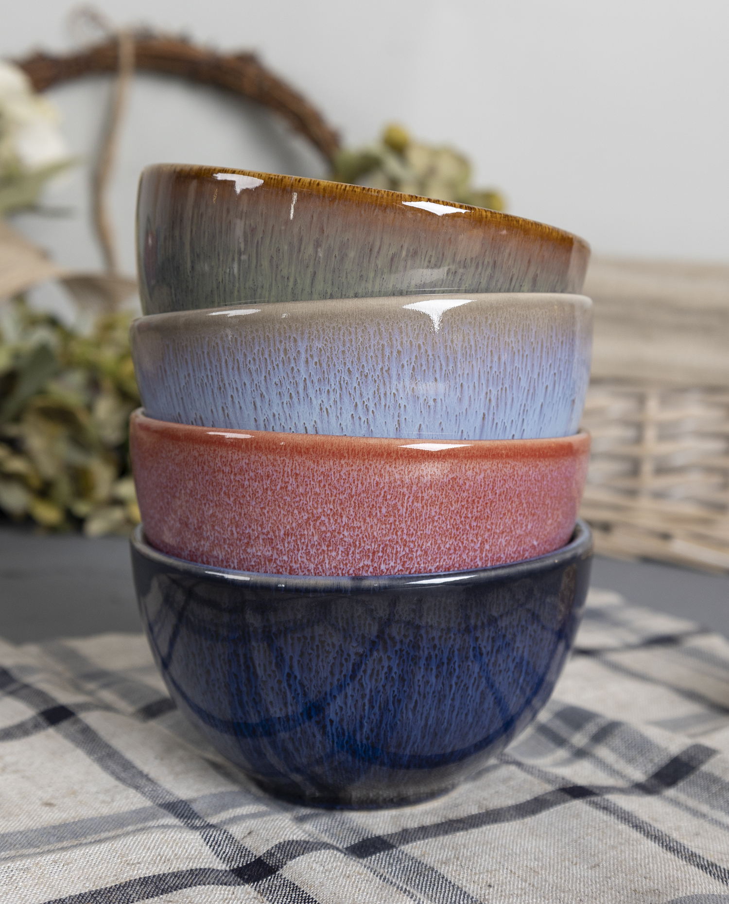 CHANGSHA HAPPY GO  Gradient Multi-Color Reactive Glaze Stoneware Dinner Set with Artistic Finish  |happygodinnerware.com
