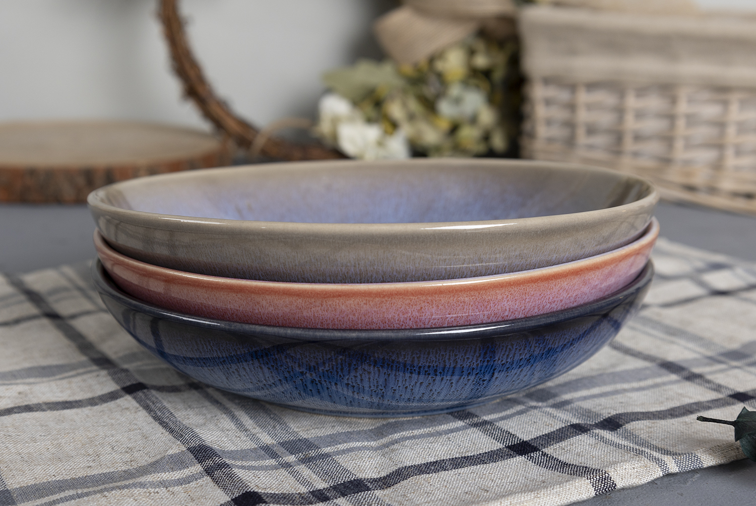CHANGSHA HAPPY GO  Gradient Multi-Color Reactive Glaze Stoneware Dinner Set with Artistic Finish  |happygodinnerware.com