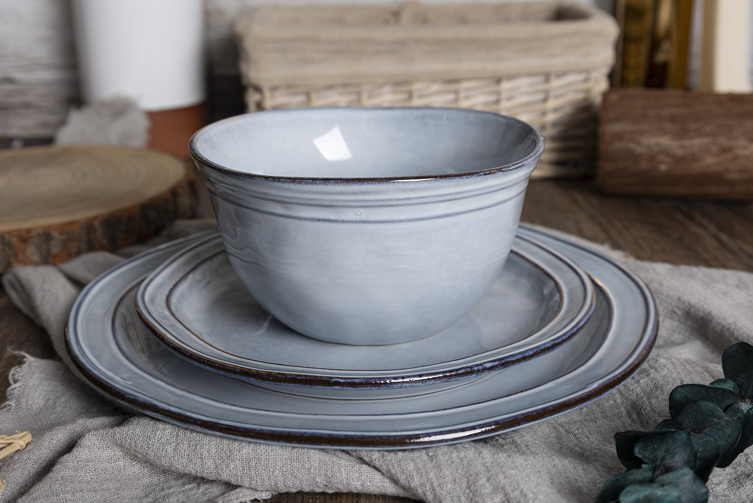 CHANGSHA HAPPY GO  Retro Striped Reactive Glaze Stoneware Dinner Set with Handcrafted Look  |happygodinnerware.com