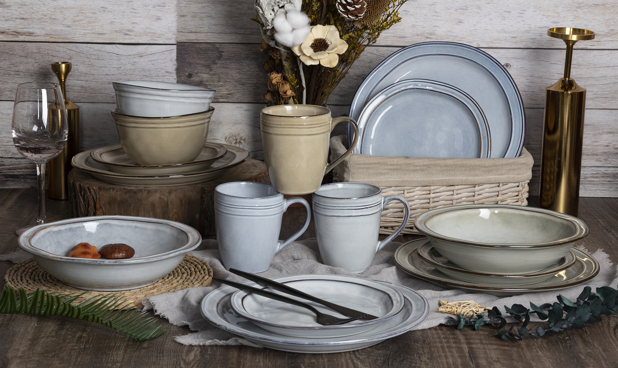 CHANGSHA HAPPY GO  Retro Striped Reactive Glaze Stoneware Dinner Set with Handcrafted Look  |happygodinnerware.com