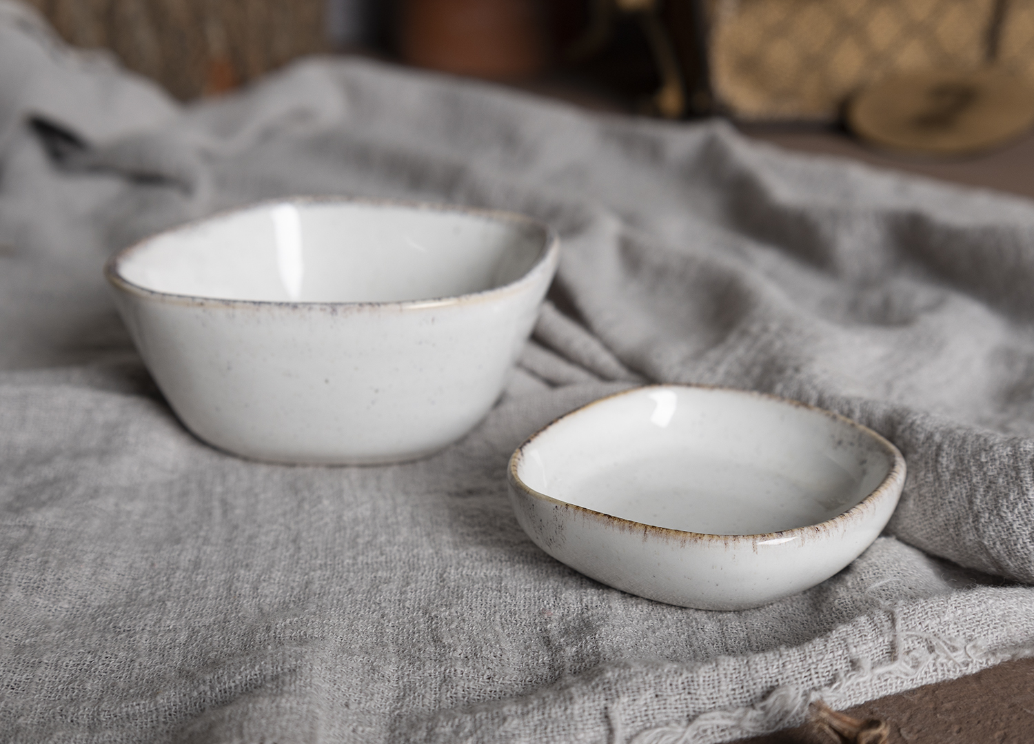 CHANGSHA HAPPY GO  Nordic Style Mixed Reactive Glaze Stoneware Dinner Set with Elegant Color Combinations  |happygodinnerware.com