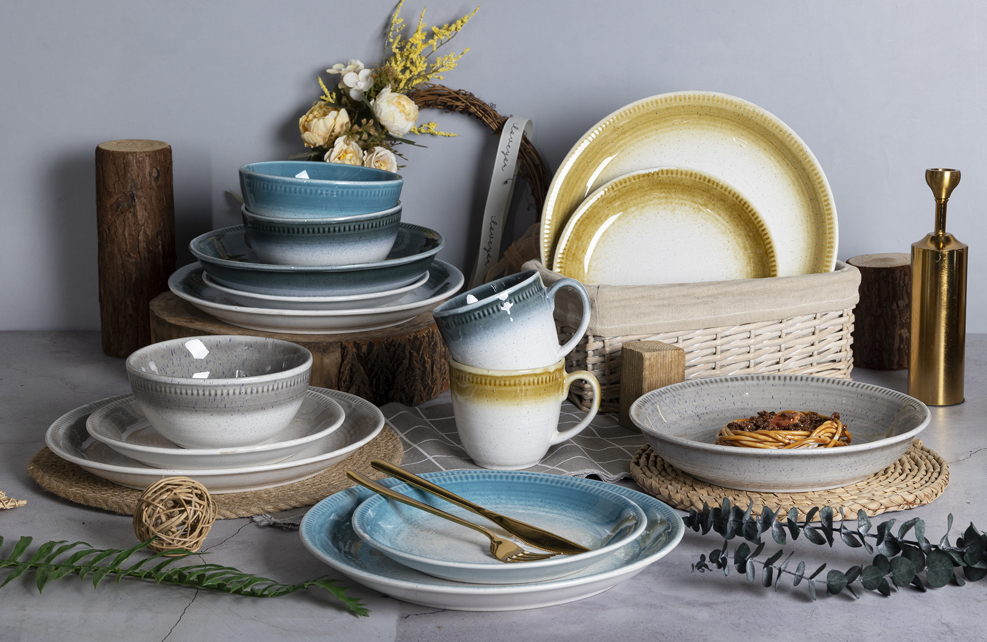 CHANGSHA HAPPY GO  Mediterranean Blue Tone Reactive Glaze Stoneware Dinner Set with Elegant Gradient  |happygodinnerware.com