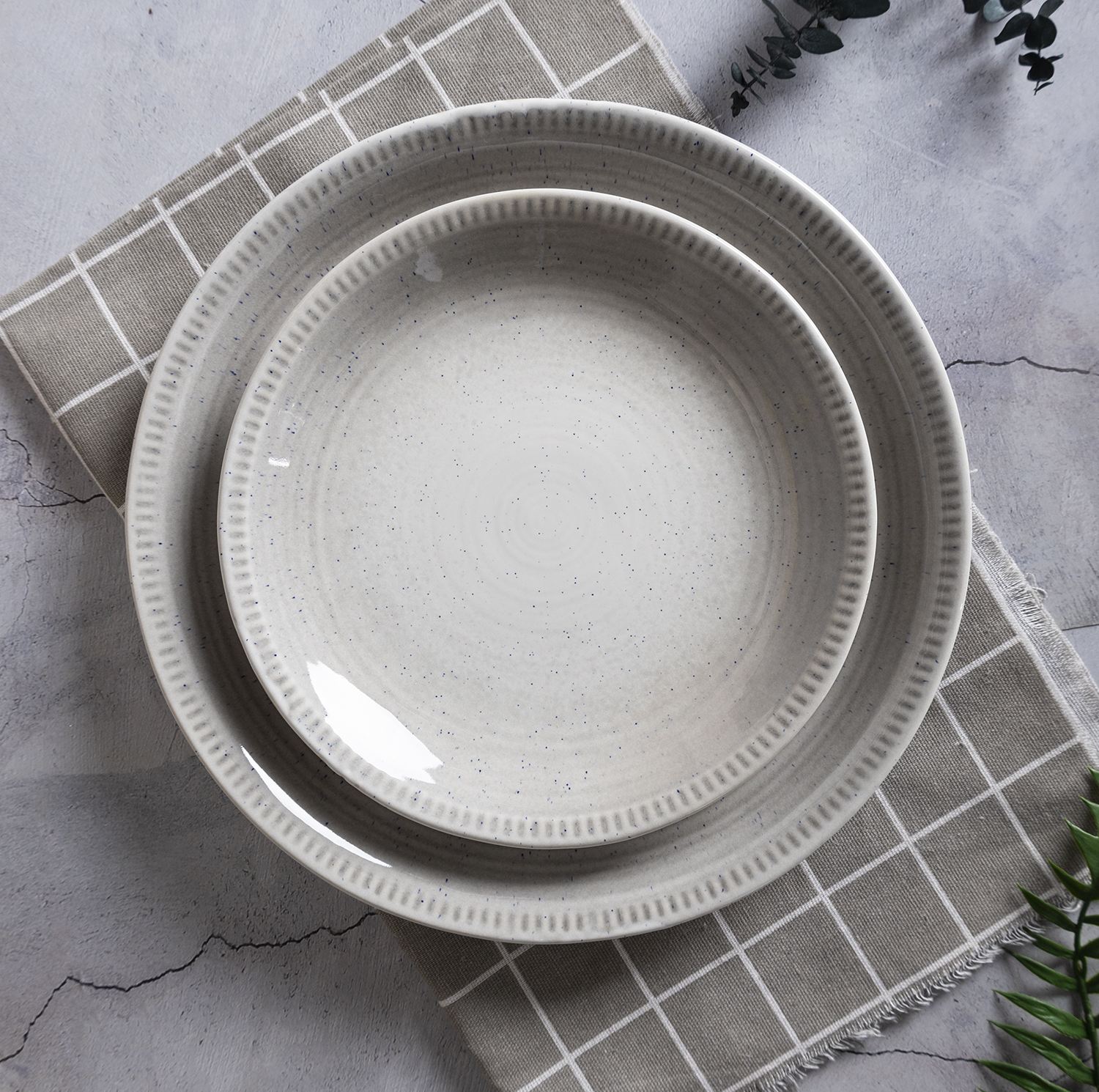 CHANGSHA HAPPY GO  Mediterranean Blue Tone Reactive Glaze Stoneware Dinner Set with Elegant Gradient  |happygodinnerware.com
