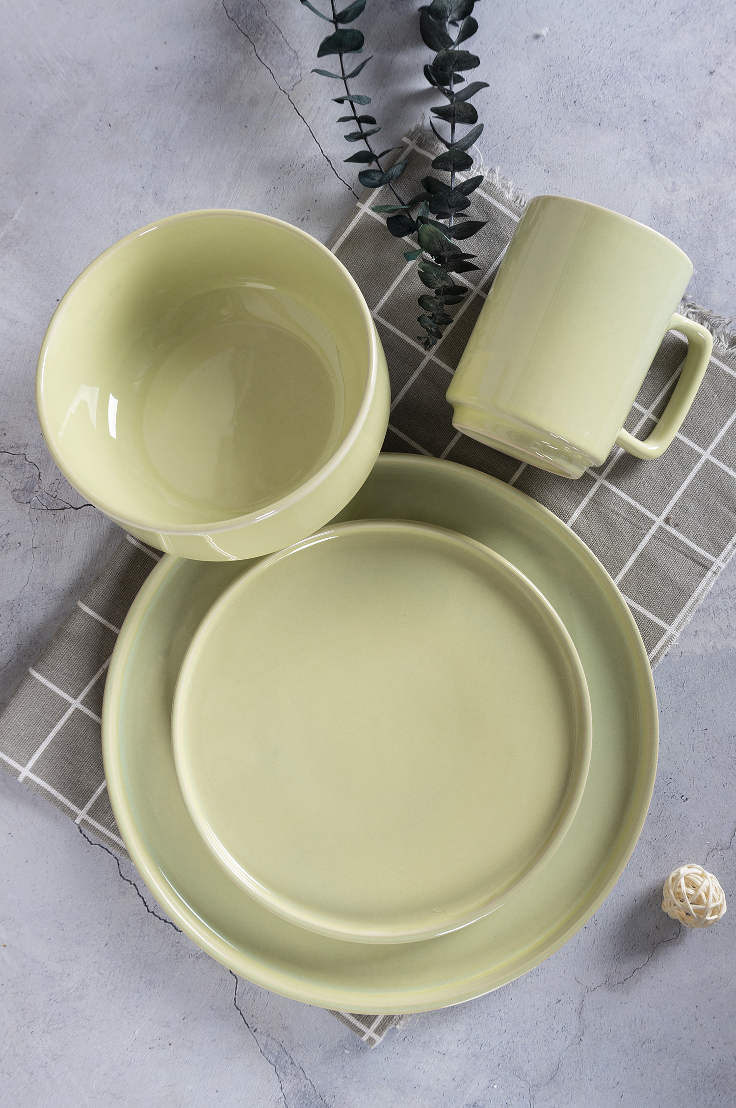 CHANGSHA HAPPY GO  Colorful Candy Tone Reactive Glaze Stoneware Dinner Set with Stackable Design  |happygodinnerware.com