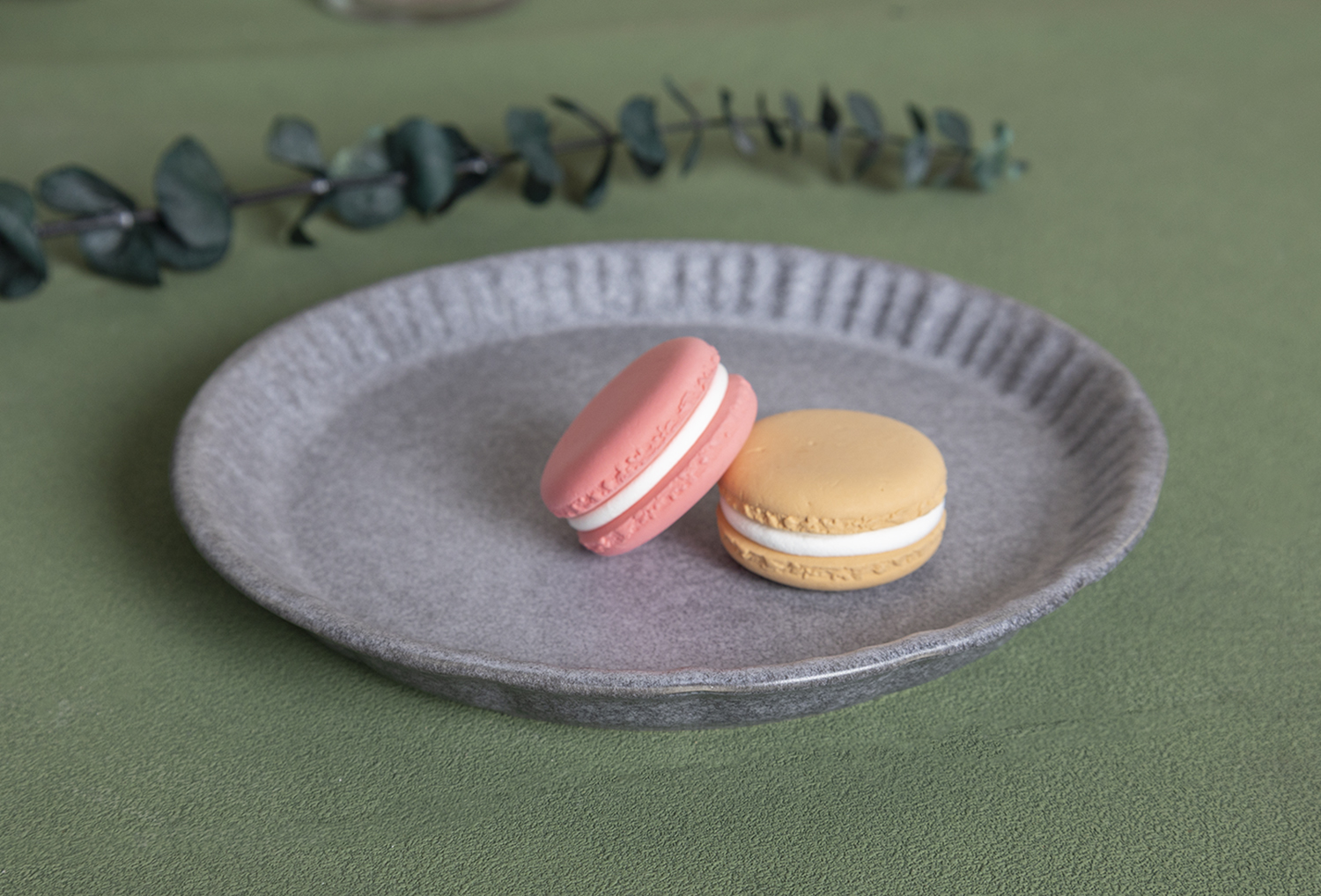 CHANGSHA HAPPY GO  Nordic Embossed Wave Reactive Glaze Stoneware Dinner Set in Soft Neutral Colors  |happygodinnerware.com