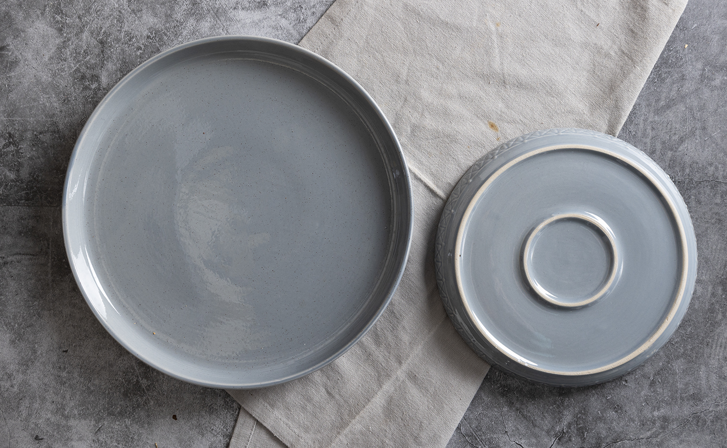 CHANGSHA HAPPY GO  Beaded Rim Embossed Reactive Glaze Stoneware Dinner Set in Warm Beige with Classic Touch  |happygodinnerware.com