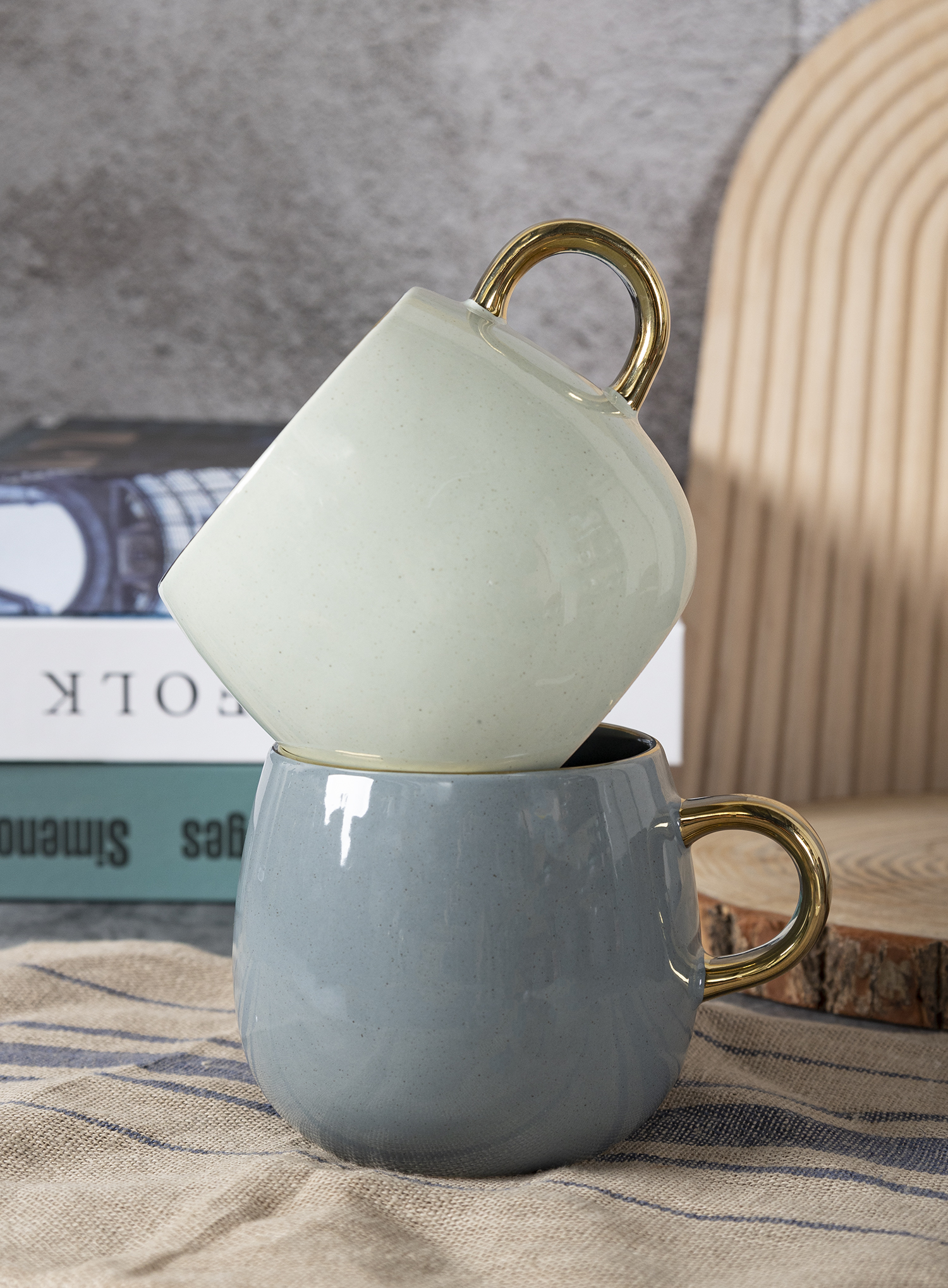 CHANGSHA HAPPY GO Luxury Ceramic Coffee Mugs with Gold Handle – Two-Tone Glazed Stoneware Cups for Modern Living|happygodinnerware.com