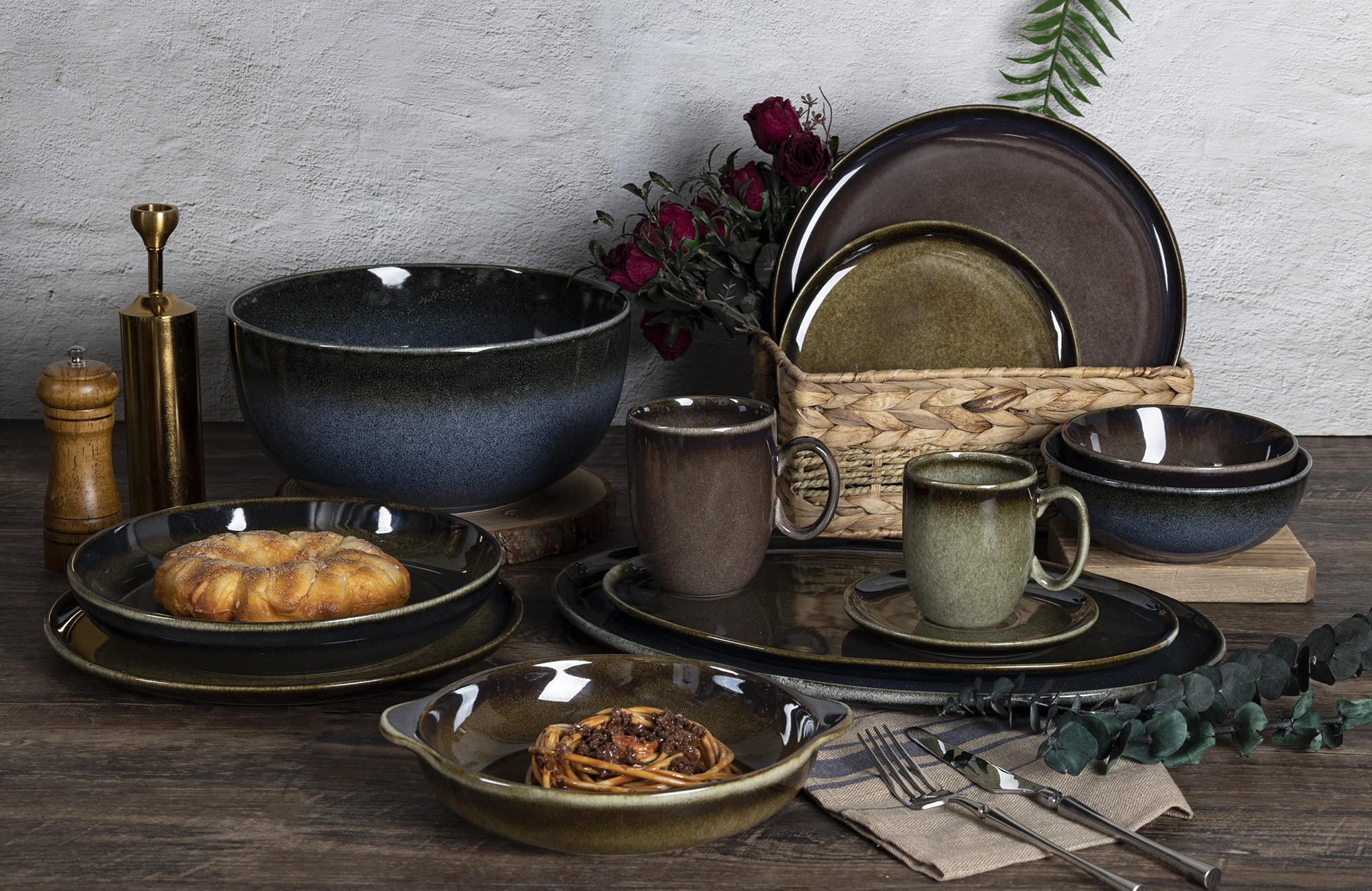 CHANGSHA HAPPY GO Reactive Glaze Stoneware Dinnerware Set – Deep Earth Tones Plates, Bowls & Mugs for Rustic Dining|happygodinnerware.com