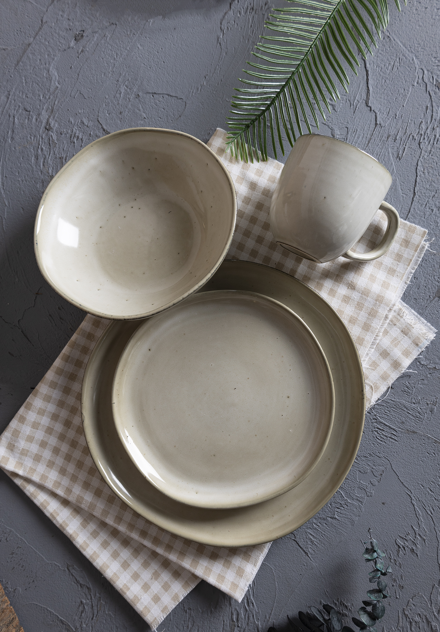 CHANGSHA HAPPY GO Handcrafted Look Stoneware Dinnerware Set – Matte Reactive Glaze Plates, Bowls & Mugs in Neutral Tones|happygodinnerware.com
