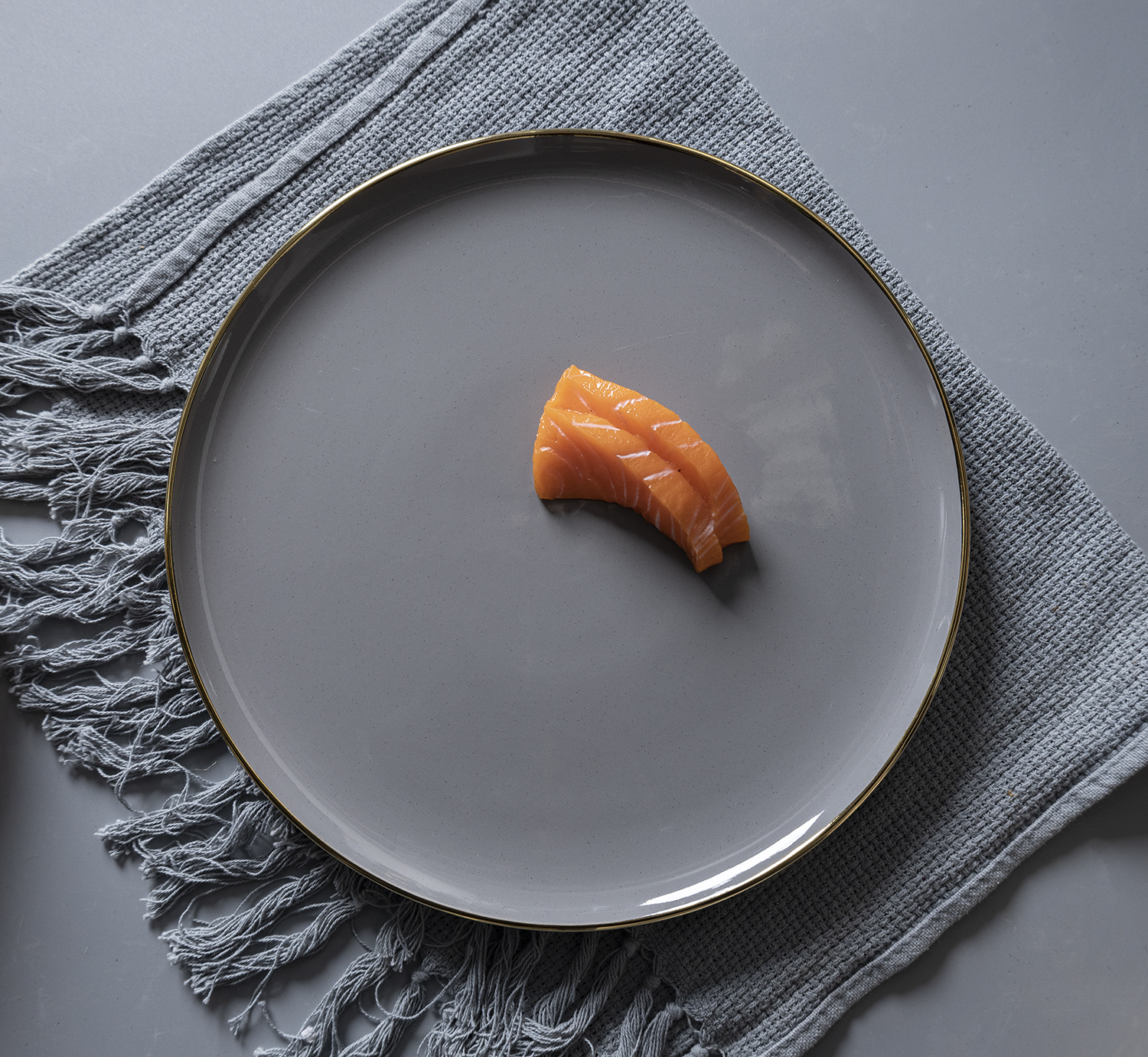 CHANGSHA HAPPY GO Elegant Ceramic Dinnerware Set – Glossy Finish with Gold Rim Plates, Bowls & Mugs for Modern Dining|happygodinnerware.com
