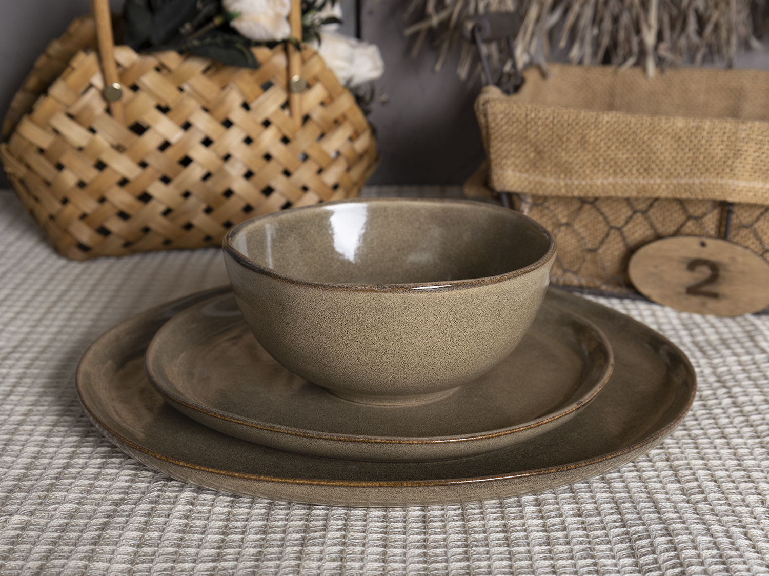 CHANGSHA HAPPY GO Reactive Glaze Stoneware Dinnerware Set – Mixed Earth Tone Plates, Bowls & Mugs with Gift Packaging|happygodinnerware.com