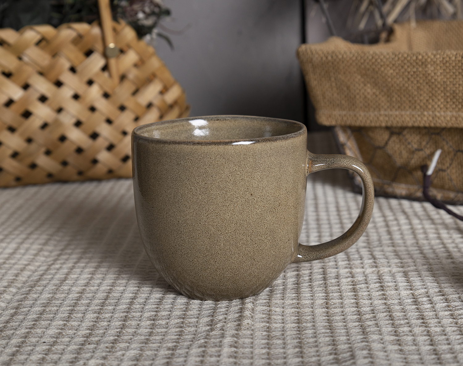 CHANGSHA HAPPY GO Reactive Glaze Stoneware Dinnerware Set – Mixed Earth Tone Plates, Bowls & Mugs with Gift Packaging|happygodinnerware.com