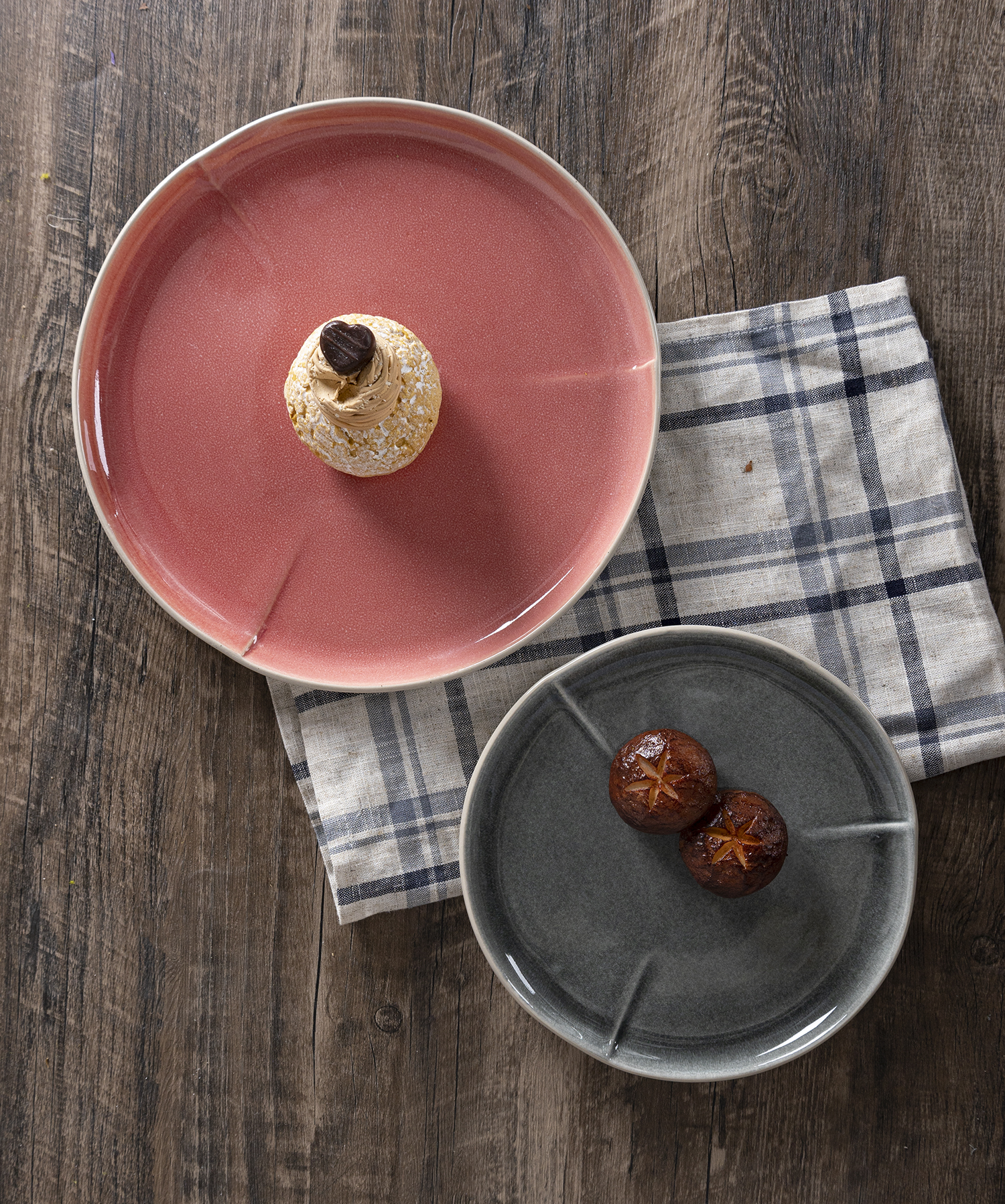 CHANGSHA HAPPY GO Speckled Stoneware Dinnerware Set – Colorful Reactive Interior Plates, Bowls & Mugs with Bamboo Lid Storage Jars|happygodinnerware.com