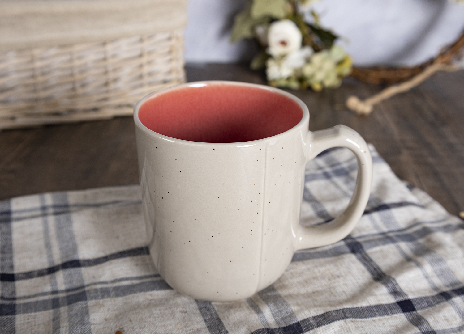 CHANGSHA HAPPY GO Speckled Stoneware Dinnerware Set – Colorful Reactive Interior Plates, Bowls & Mugs with Bamboo Lid Storage Jars|happygodinnerware.com