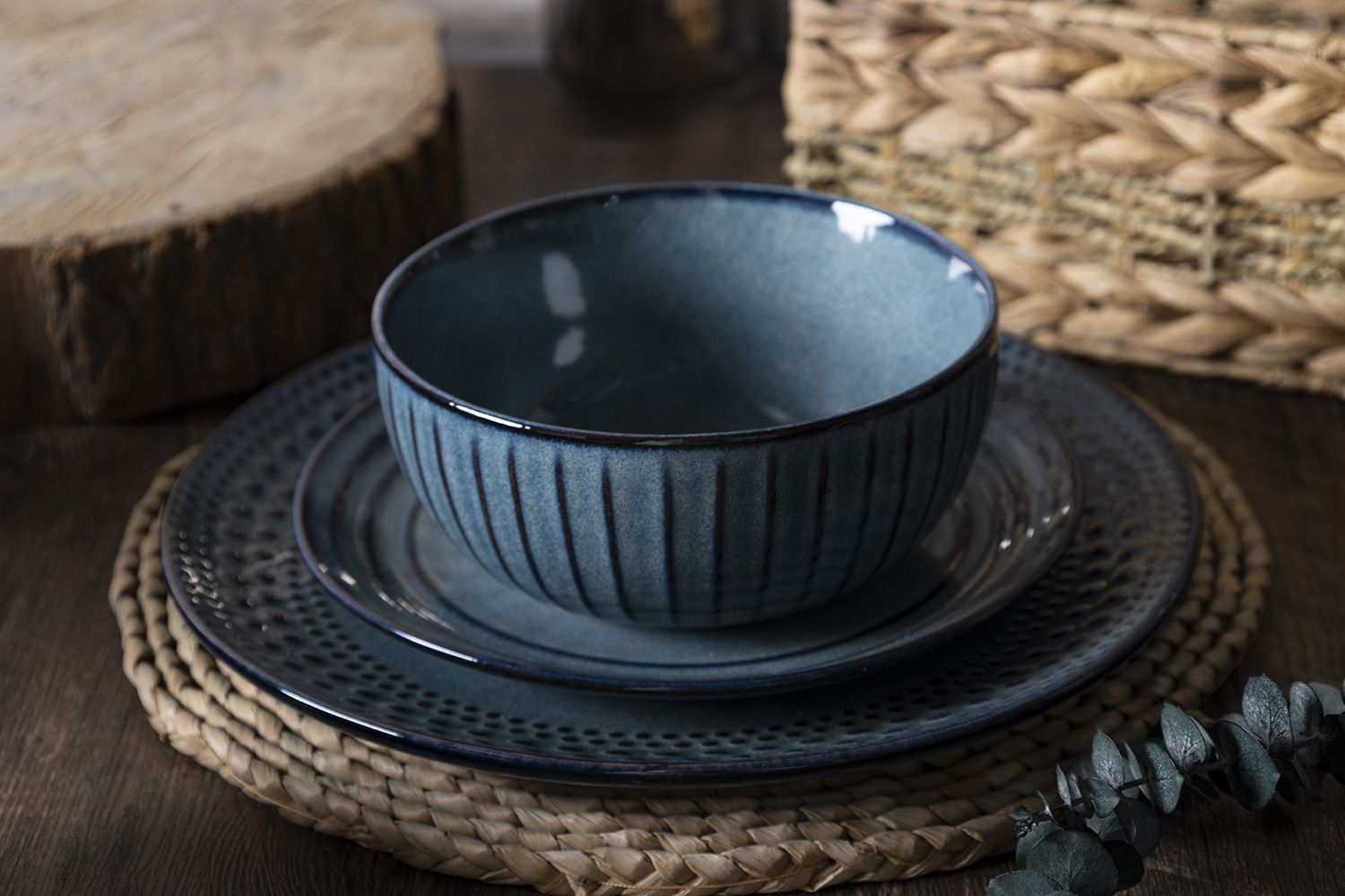 CHANGSHA HAPPY GO Textured Stoneware Dinnerware Set – Embossed Patterns with Reactive Glaze Plates, Bowls & Mugs for Rustic Dining|happygodinnerware.com