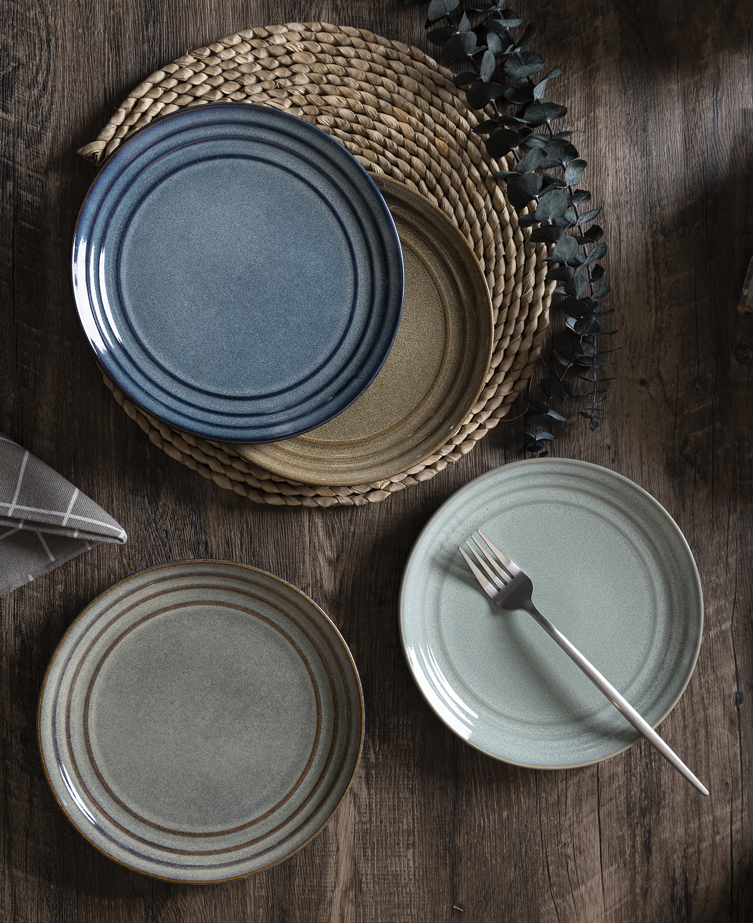 CHANGSHA HAPPY GO Textured Stoneware Dinnerware Set – Embossed Patterns with Reactive Glaze Plates, Bowls & Mugs for Rustic Dining|happygodinnerware.com