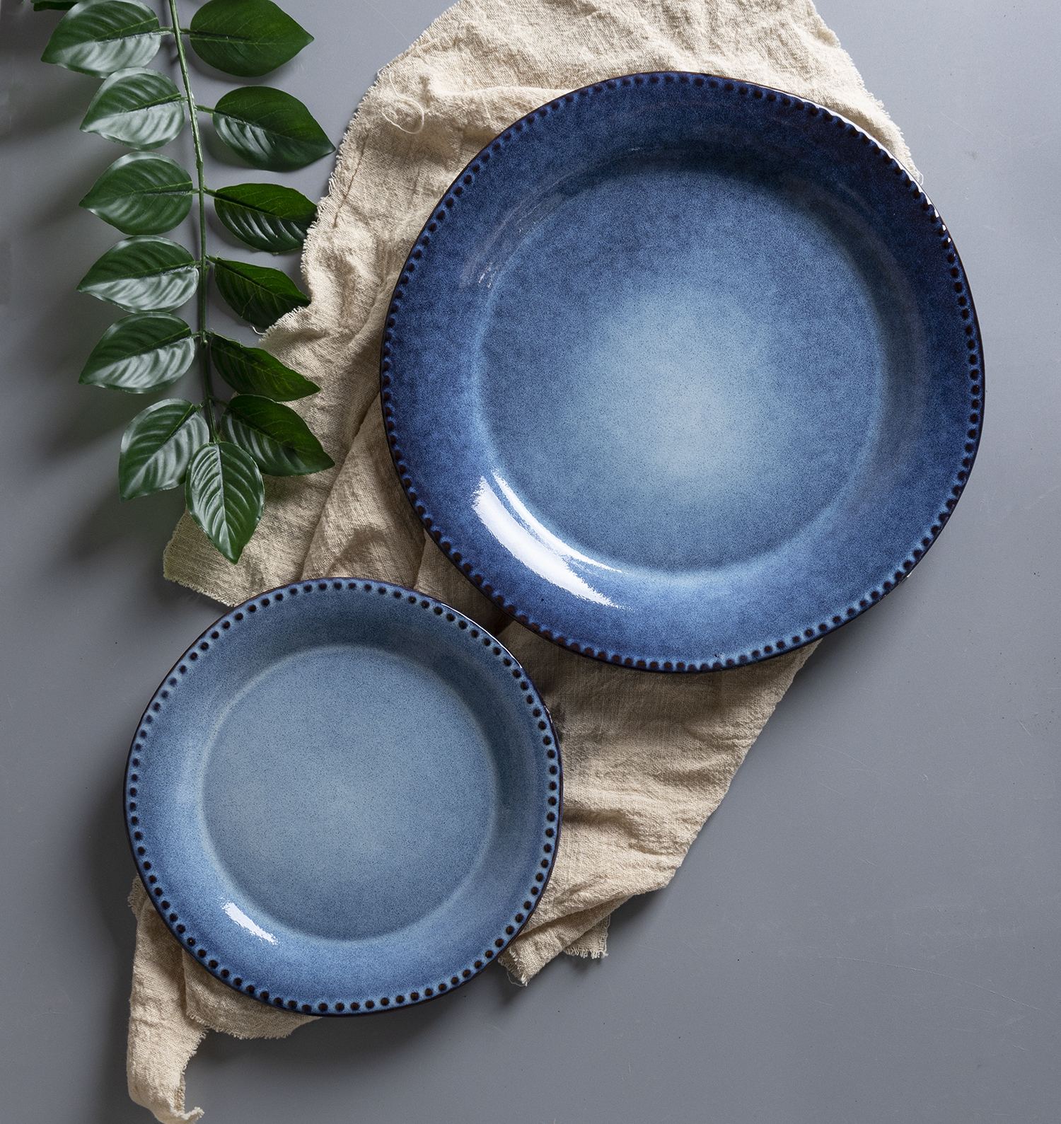 CHANGSHA HAPPY GO Rustic Dotted Rim Stoneware Dinnerware Set – Two-Tone Reactive Glaze Plates, Bowls & Mugs for Everyday Dining|happygodinnerware.com