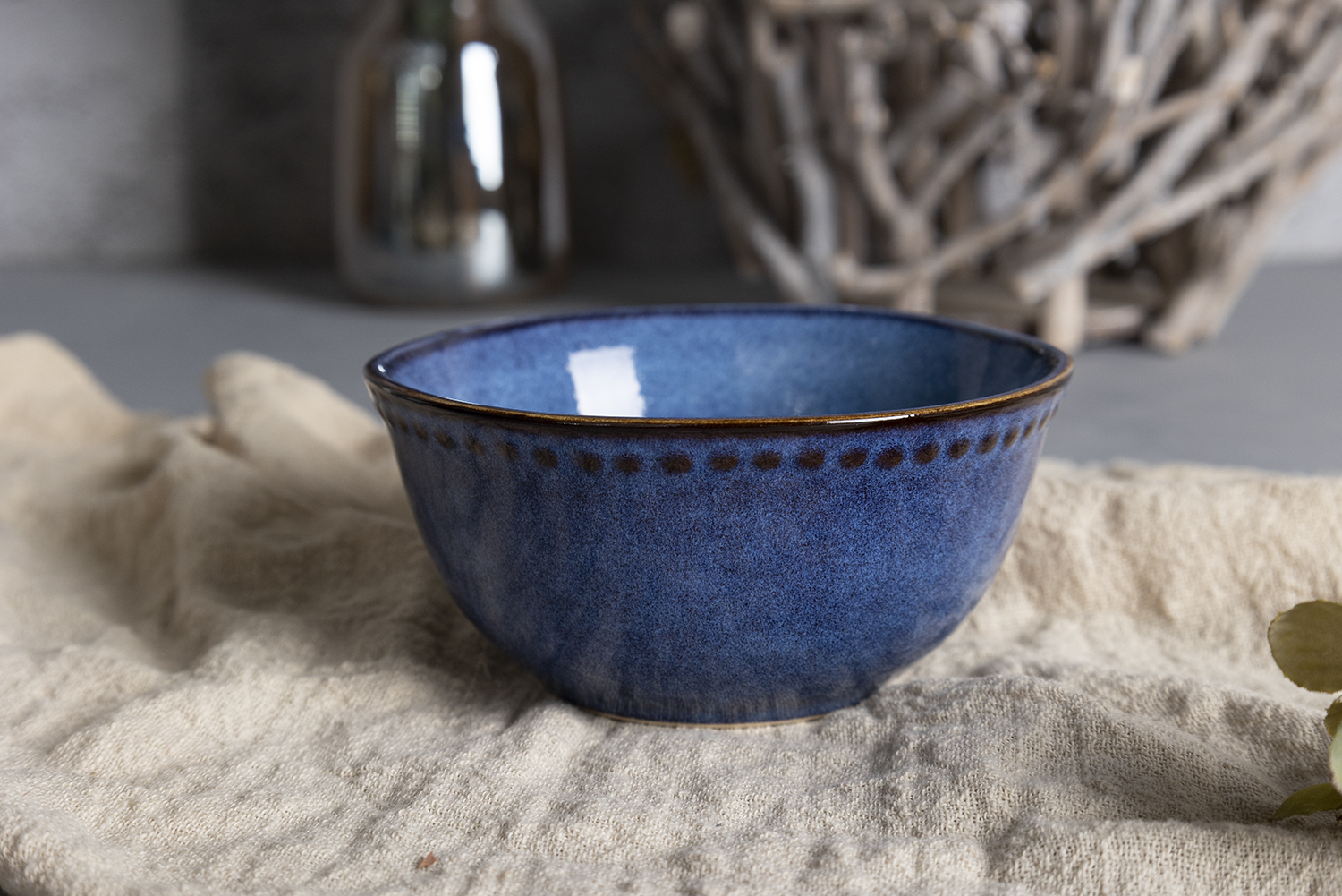 CHANGSHA HAPPY GO Rustic Dotted Rim Stoneware Dinnerware Set – Two-Tone Reactive Glaze Plates, Bowls & Mugs for Everyday Dining|happygodinnerware.com