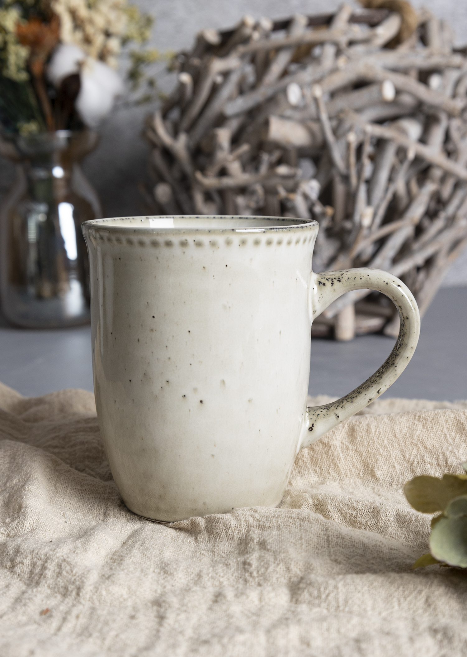 CHANGSHA HAPPY GO Rustic Dotted Rim Stoneware Dinnerware Set – Two-Tone Reactive Glaze Plates, Bowls & Mugs for Everyday Dining|happygodinnerware.com