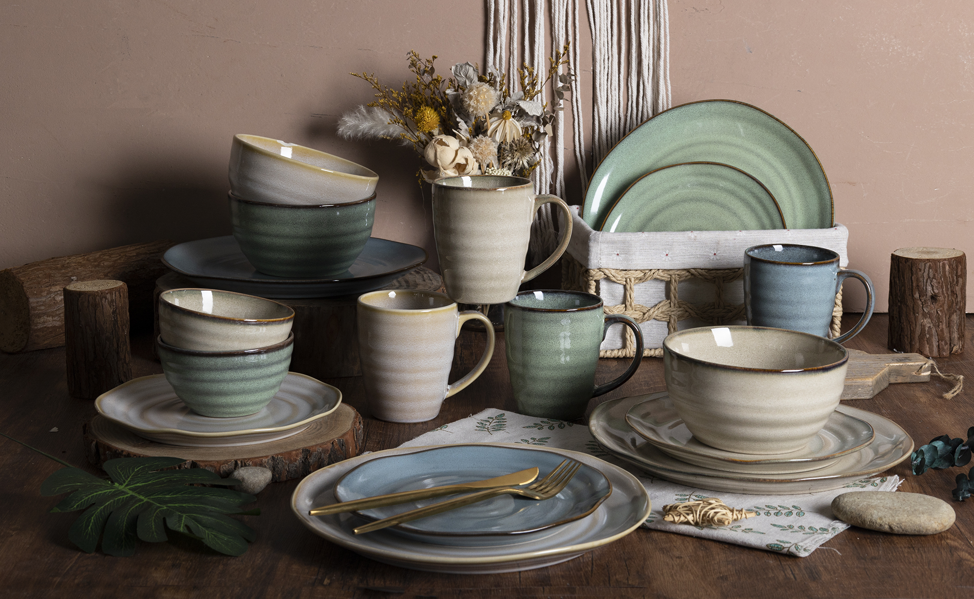 CHANGSHA HAPPY GO Ripple Texture Reactive Glaze Stoneware Dinnerware Set – Handcrafted Look Plates, Bowls & Mugs in Natural Tones|happygodinnerware.com