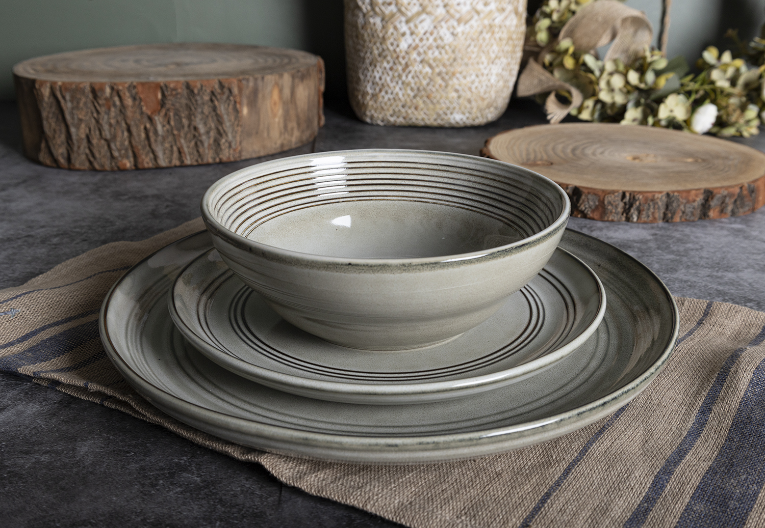 CHANGSHA HAPPY GO Ribbed Reactive Glaze Stoneware Dinnerware Set – Natural Earth Tone Plates, Bowls & Mugs for Rustic Modern Dining|happygodinnerware.com