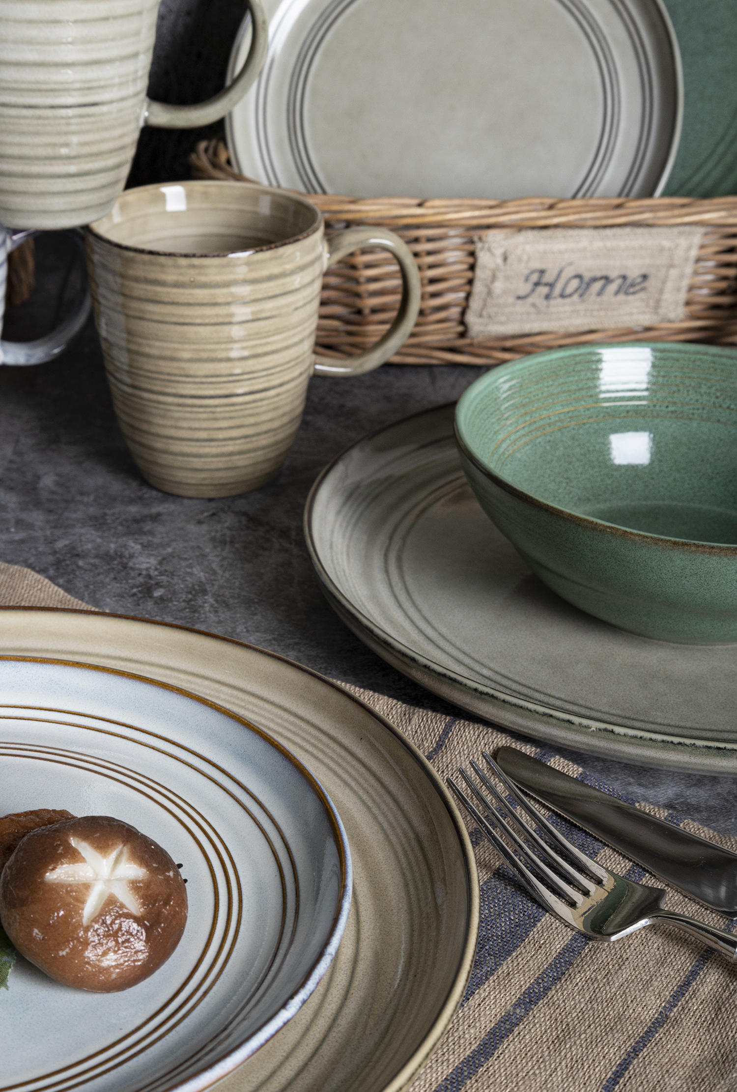 CHANGSHA HAPPY GO Ribbed Reactive Glaze Stoneware Dinnerware Set – Natural Earth Tone Plates, Bowls & Mugs for Rustic Modern Dining|happygodinnerware.com