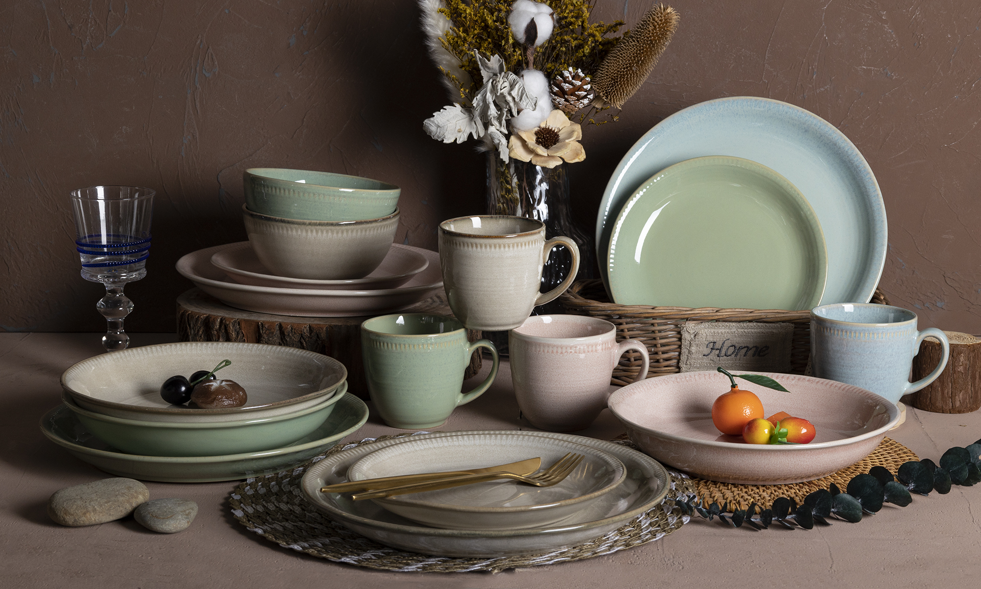 CHANGSHA HAPPY GO Pastel Reactive Glaze Stoneware Dinnerware Set – Soft Color Plates, Bowls & Mugs with Handcrafted Touch|happygodinnerware.com