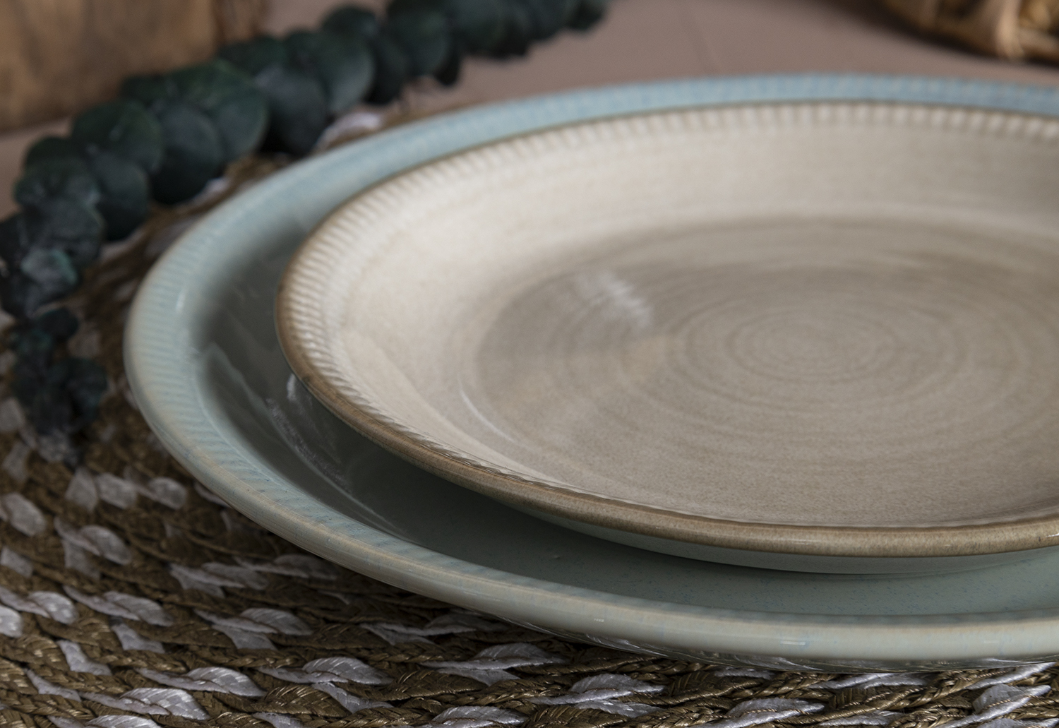 CHANGSHA HAPPY GO Pastel Reactive Glaze Stoneware Dinnerware Set – Soft Color Plates, Bowls & Mugs with Handcrafted Touch|happygodinnerware.com