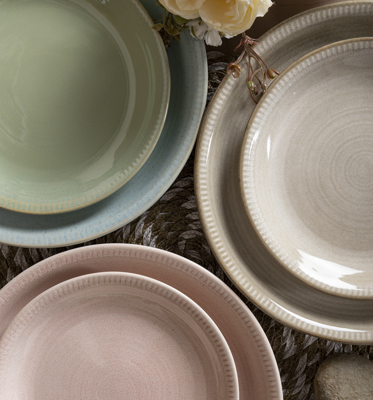 CHANGSHA HAPPY GO Pastel Reactive Glaze Stoneware Dinnerware Set – Soft Color Plates, Bowls & Mugs with Handcrafted Touch|happygodinnerware.com