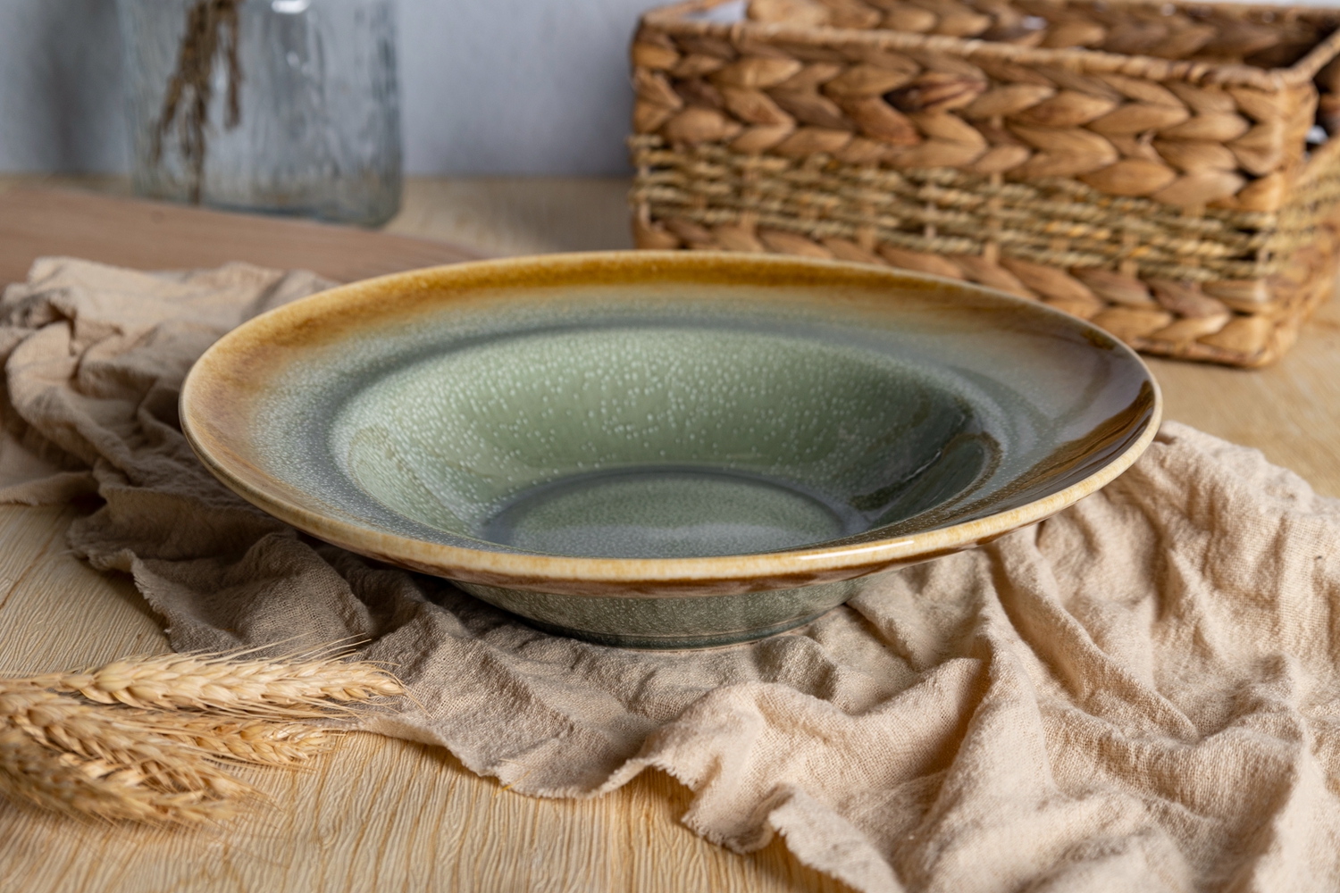 CHANGSHA HAPPY GO Golden Rim Reactive Glaze Stoneware Dinnerware Set – Warm Gradient Plates, Bowls & Mugs for Rustic Dining|happygodinnerware.com