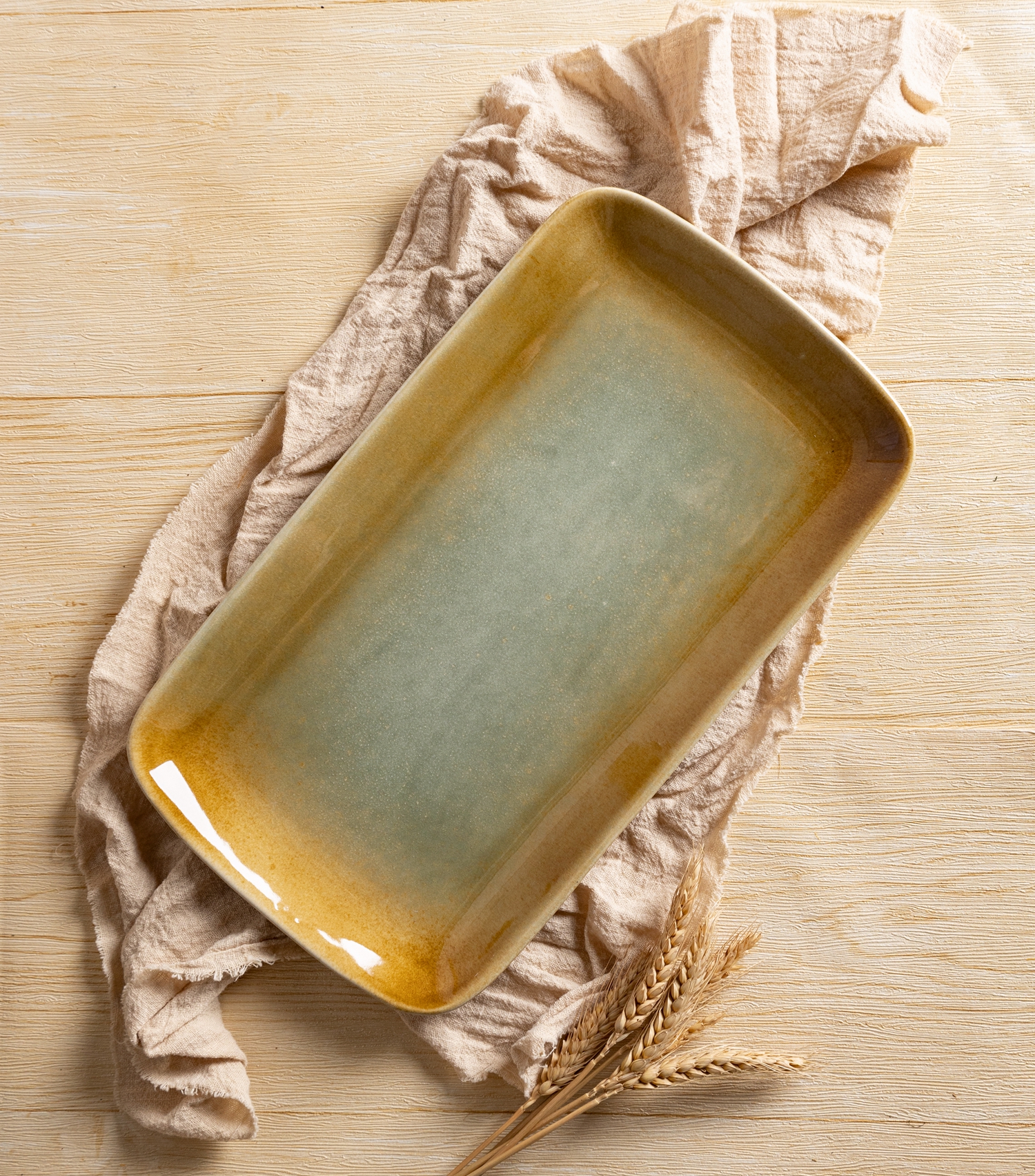 CHANGSHA HAPPY GO Golden Rim Reactive Glaze Stoneware Dinnerware Set – Warm Gradient Plates, Bowls & Mugs for Rustic Dining|happygodinnerware.com