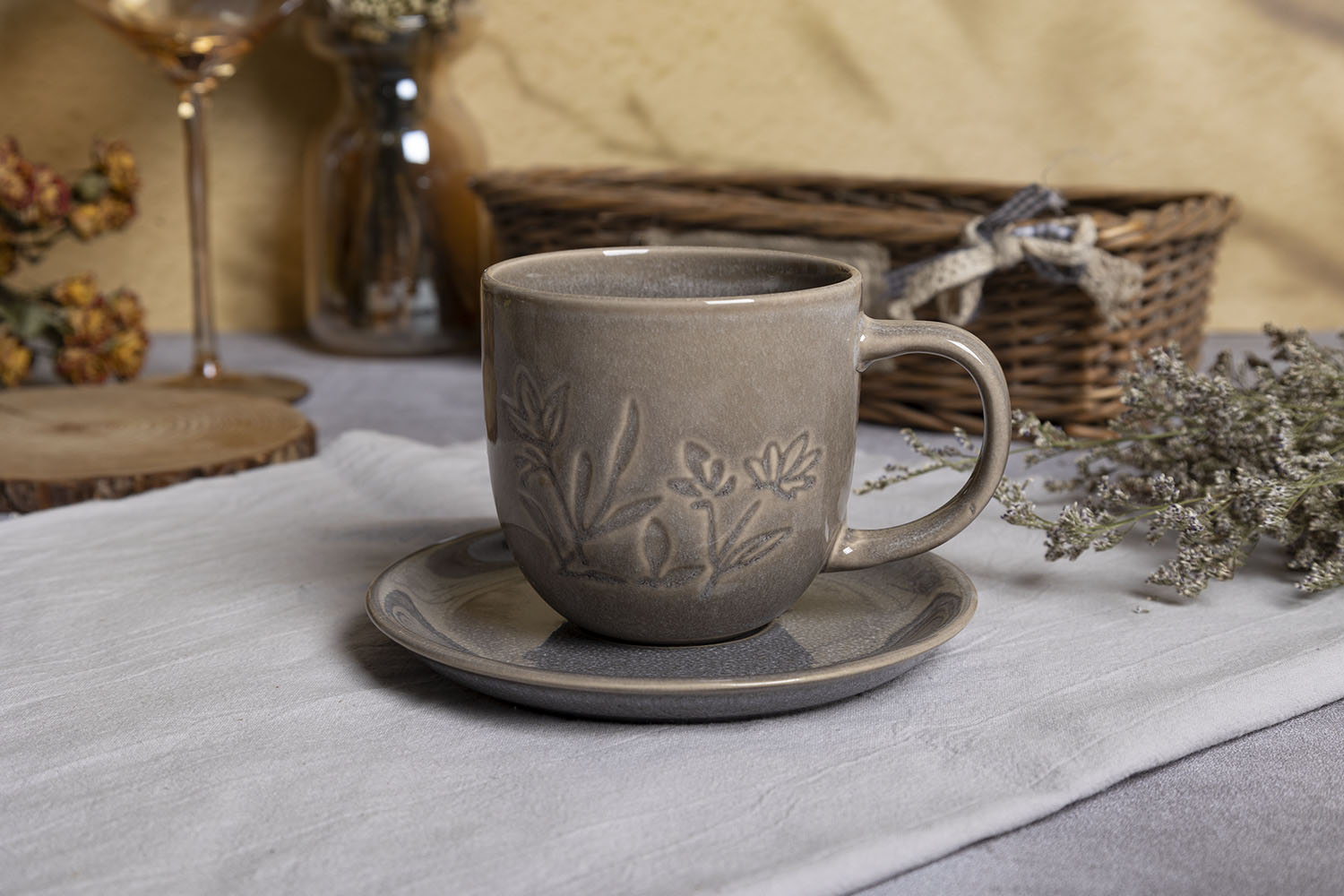CHANGSHA HAPPY GO Floral Embossed Reactive Glaze Stoneware Dinnerware Set – Nature-Inspired Plates, Bowls & Mugs in Earthy Tones|happygodinnerware.com