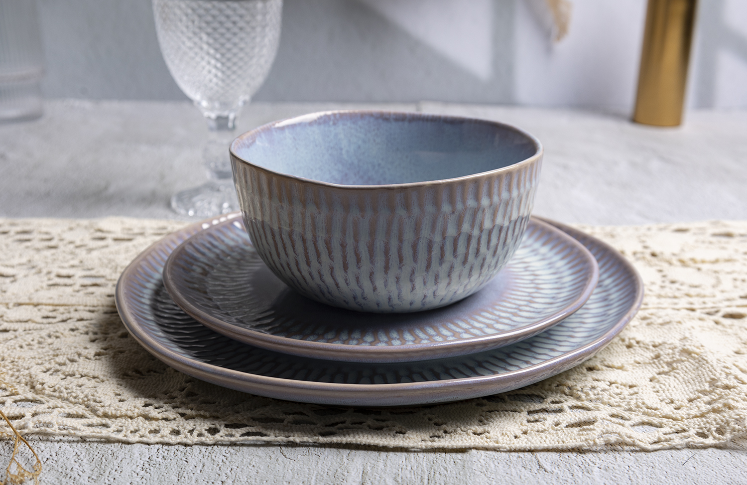 CHANGSHA HAPPY GO Embossed extured Reactive Glaze Stoneware Dinnerware Set in Assorted Colors|happygodinnerware.com