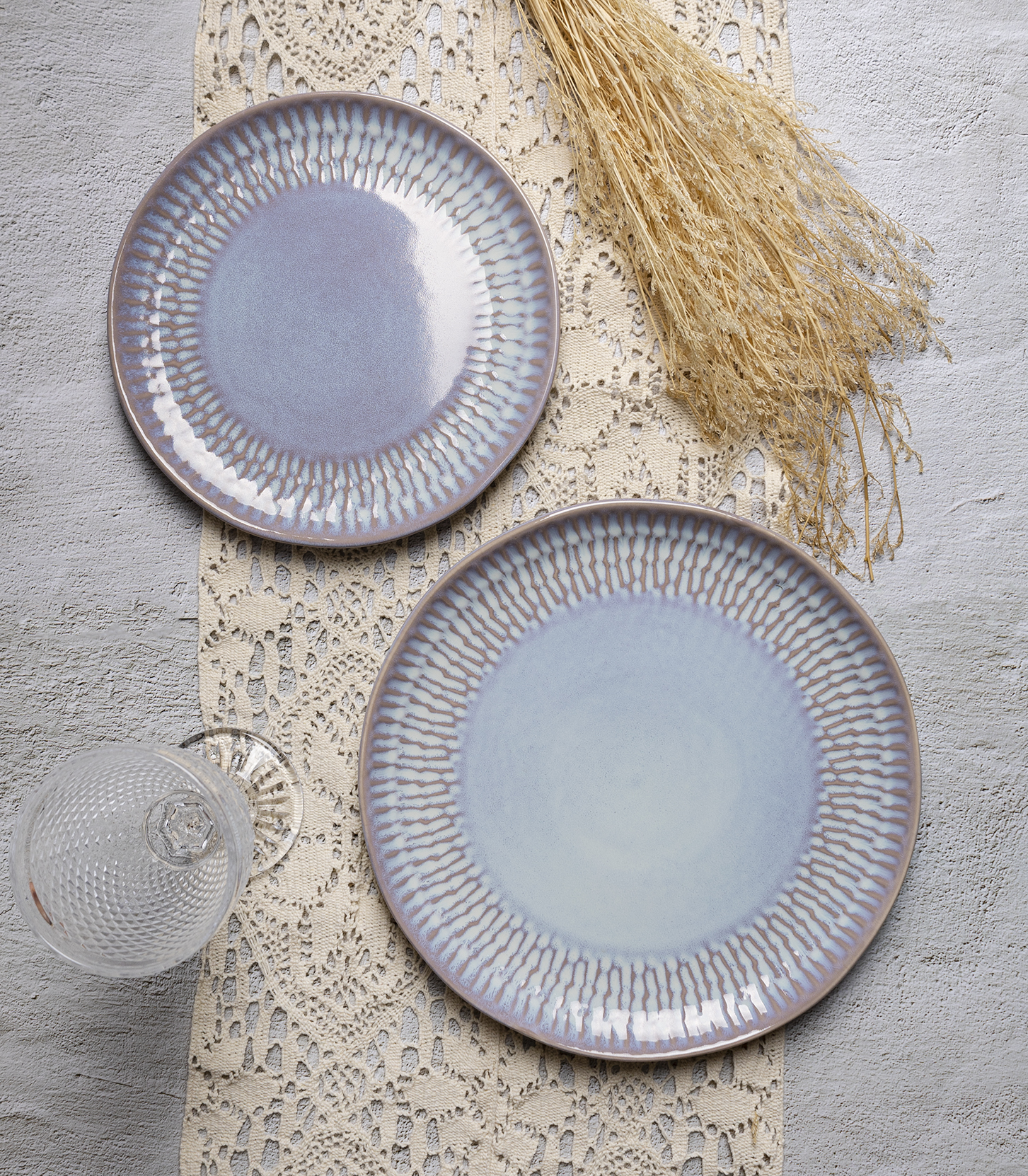 CHANGSHA HAPPY GO Embossed extured Reactive Glaze Stoneware Dinnerware Set in Assorted Colors|happygodinnerware.com